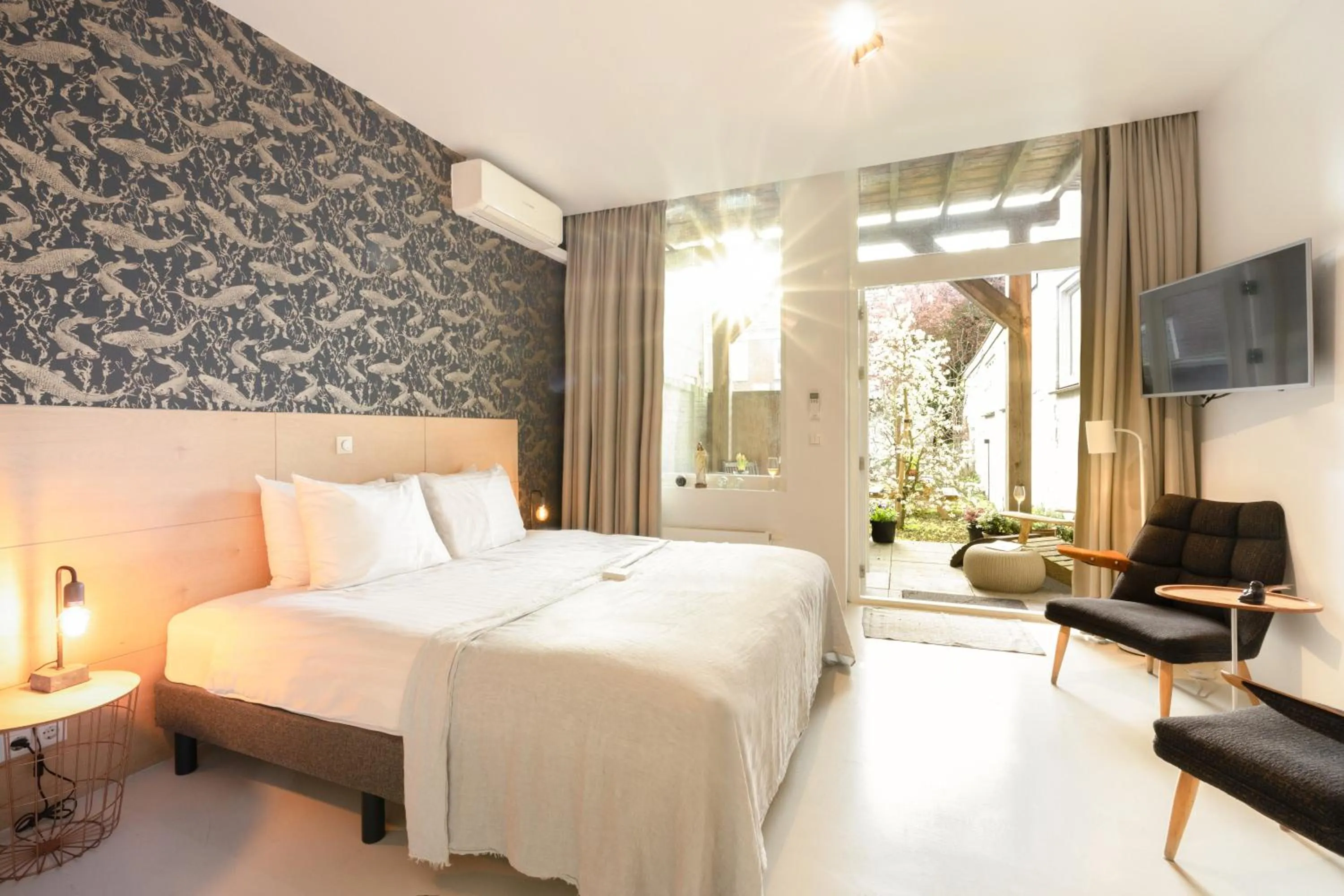 Bed in De DroomBoutique - Goud & Zilver Suites