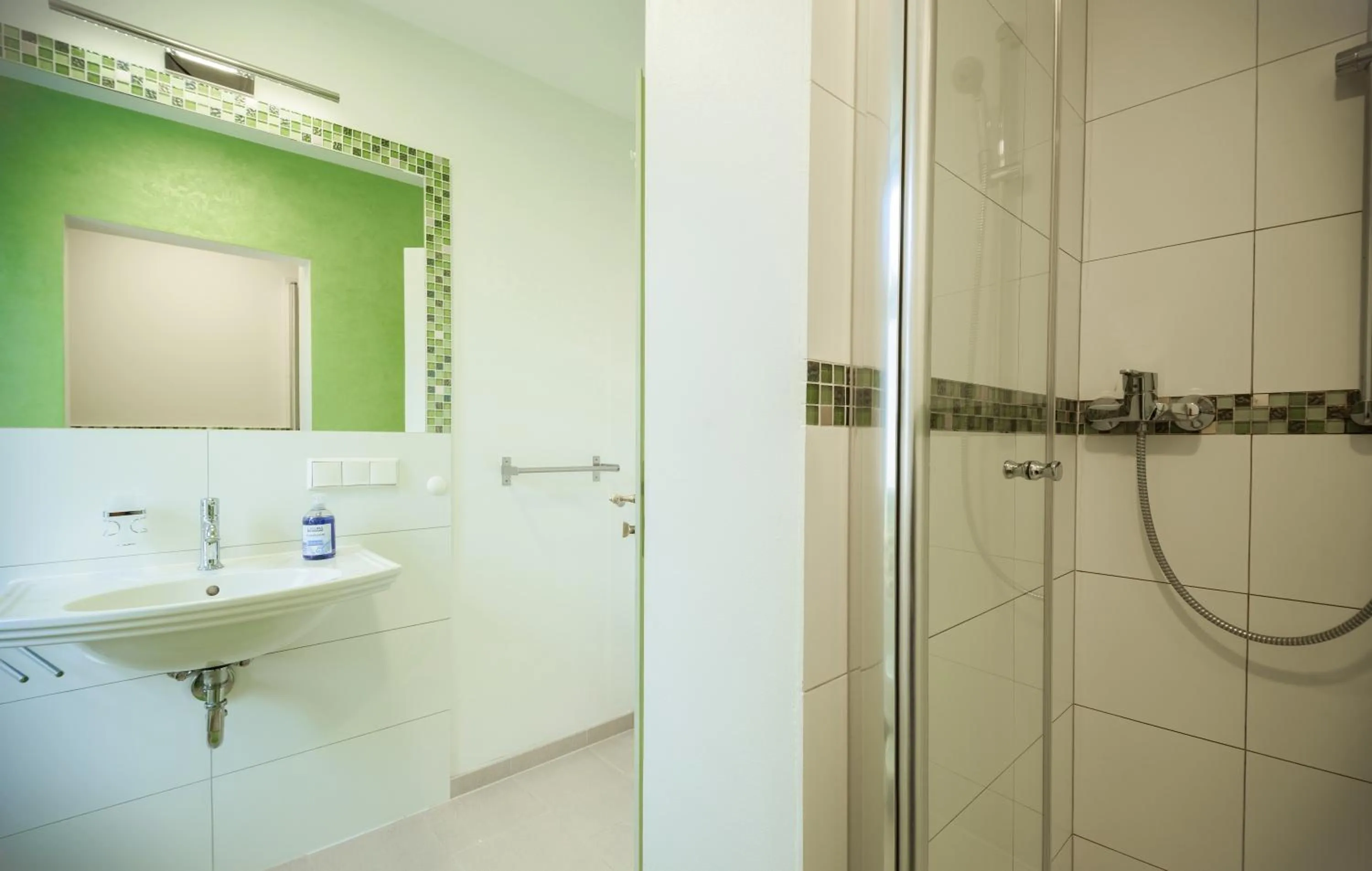 Shower in Boardinghouse Luise 5