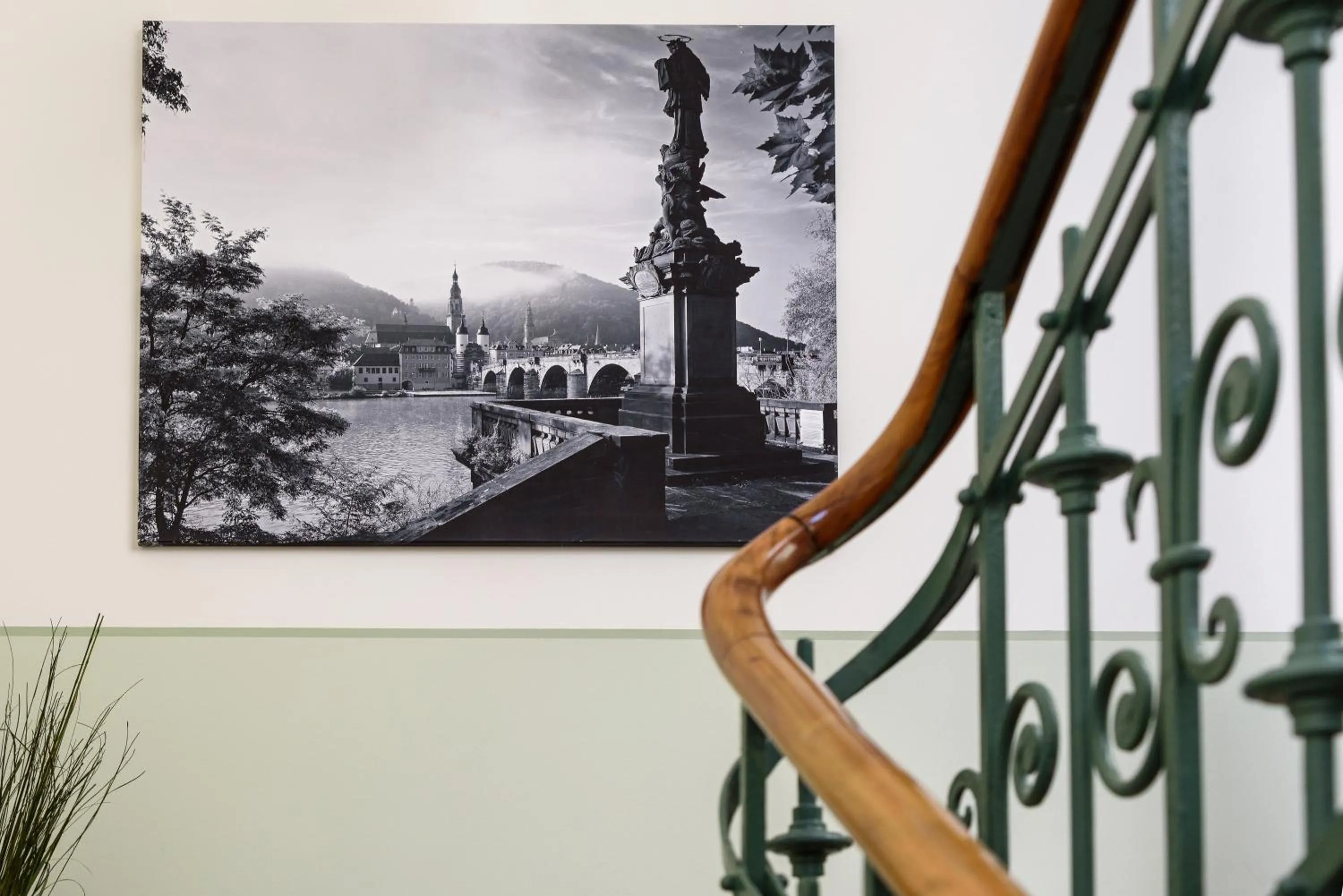 Decorative detail in Boardinghouse Luise 5