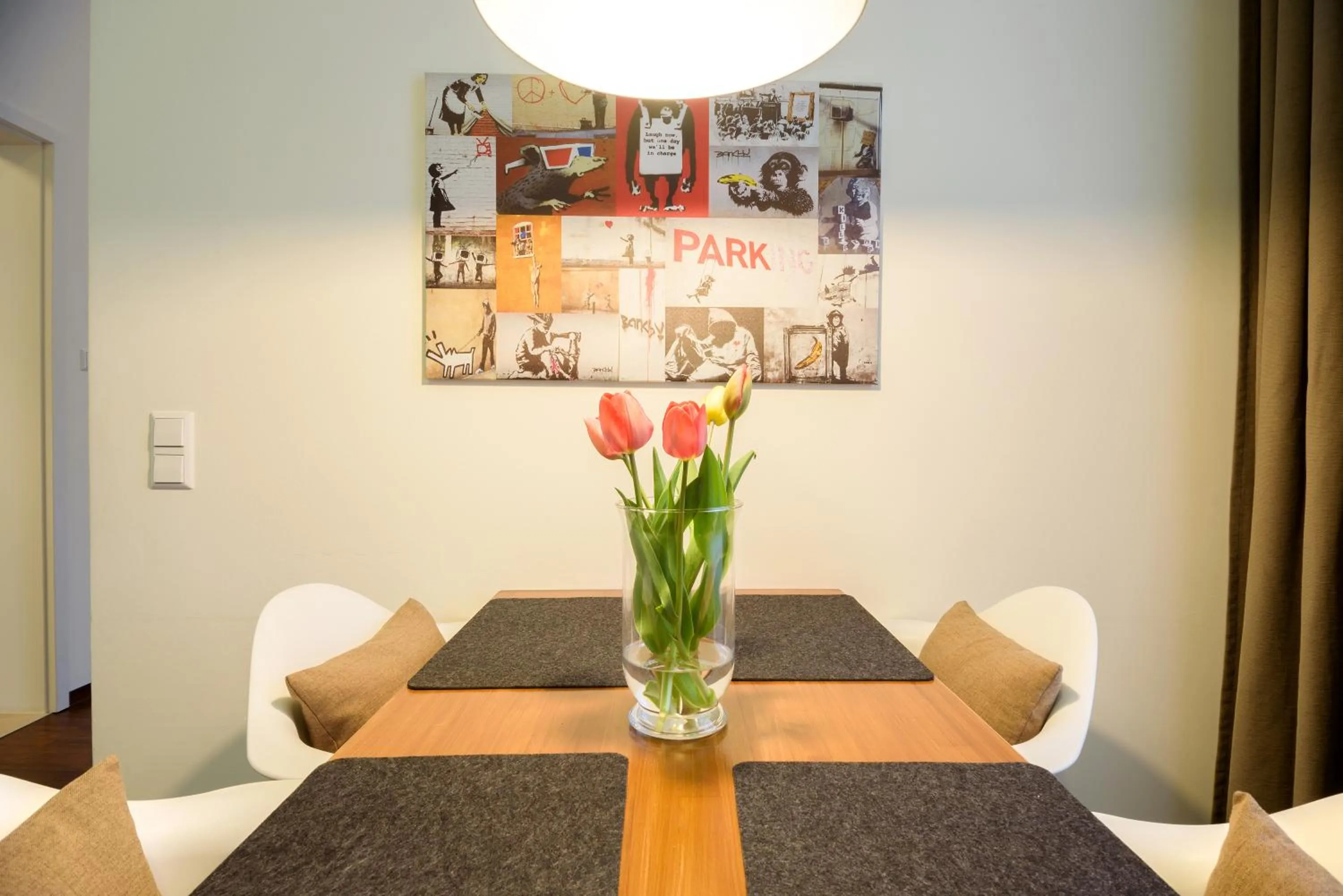Dining area in Boardinghouse Luise 5