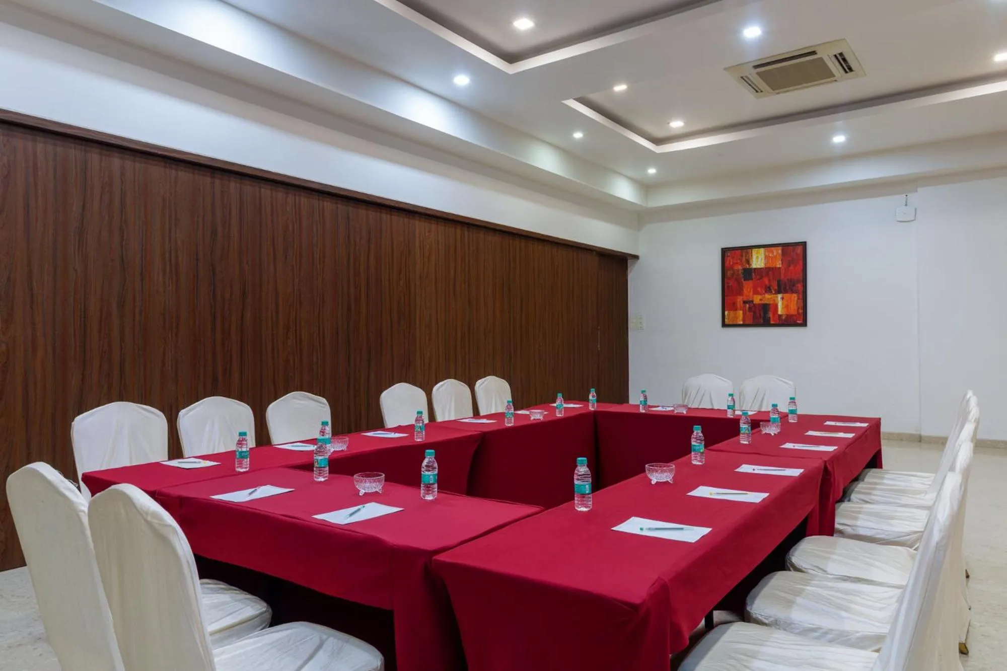 Banquet/Function facilities in Aveda Diwatel