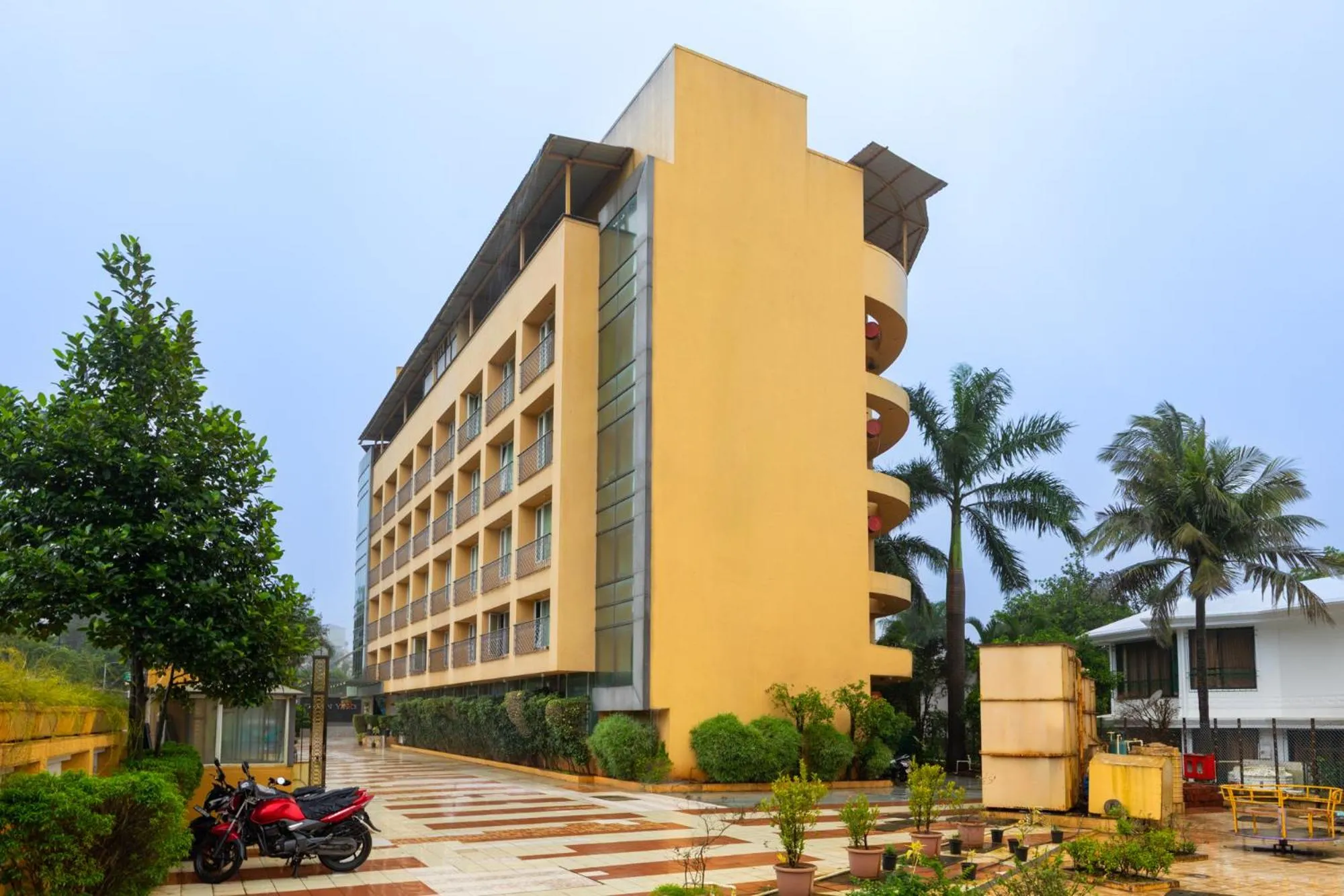 Property building in Aveda Diwatel