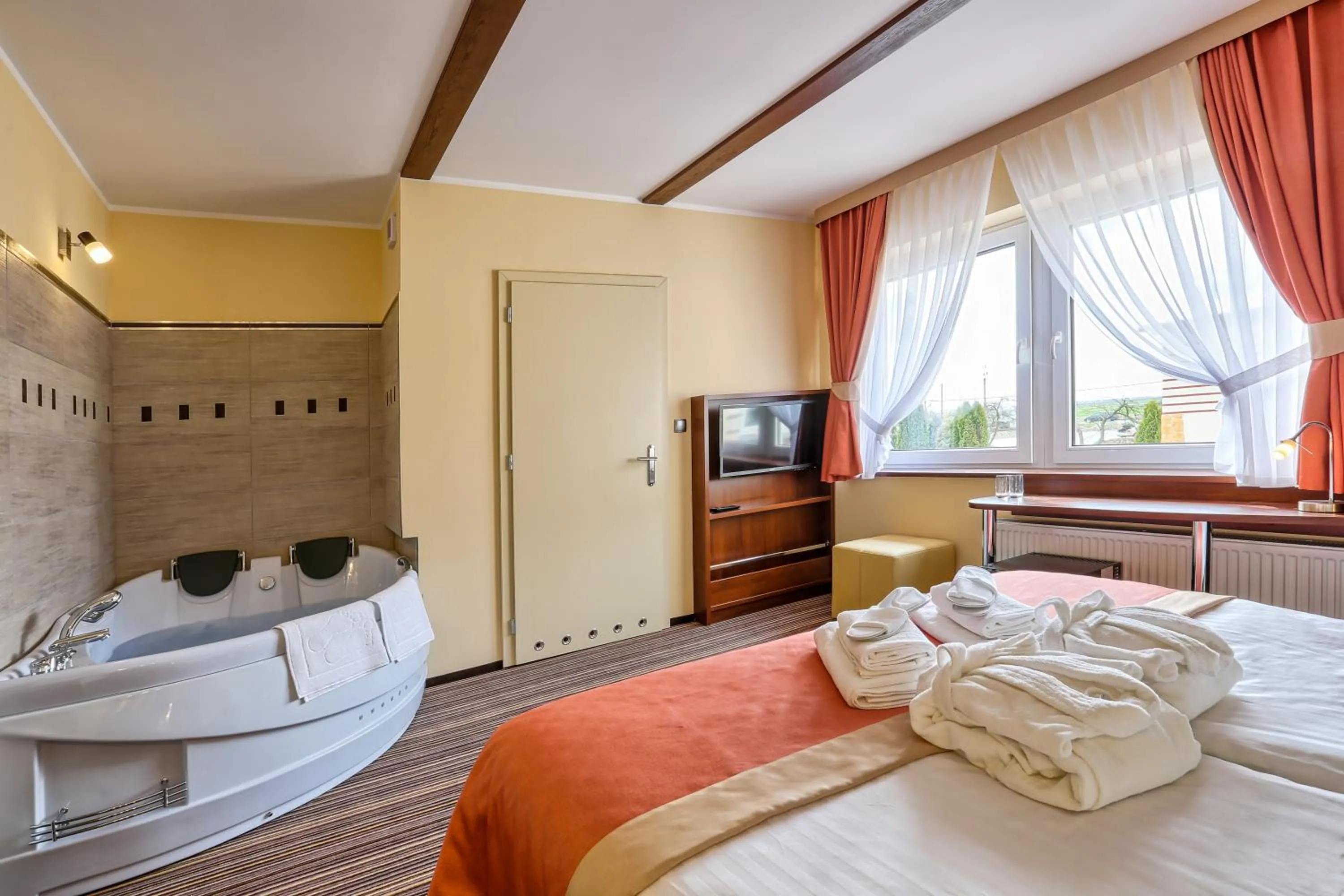Photo of the whole room, Bed in Sommer Residence Hotel&Spa