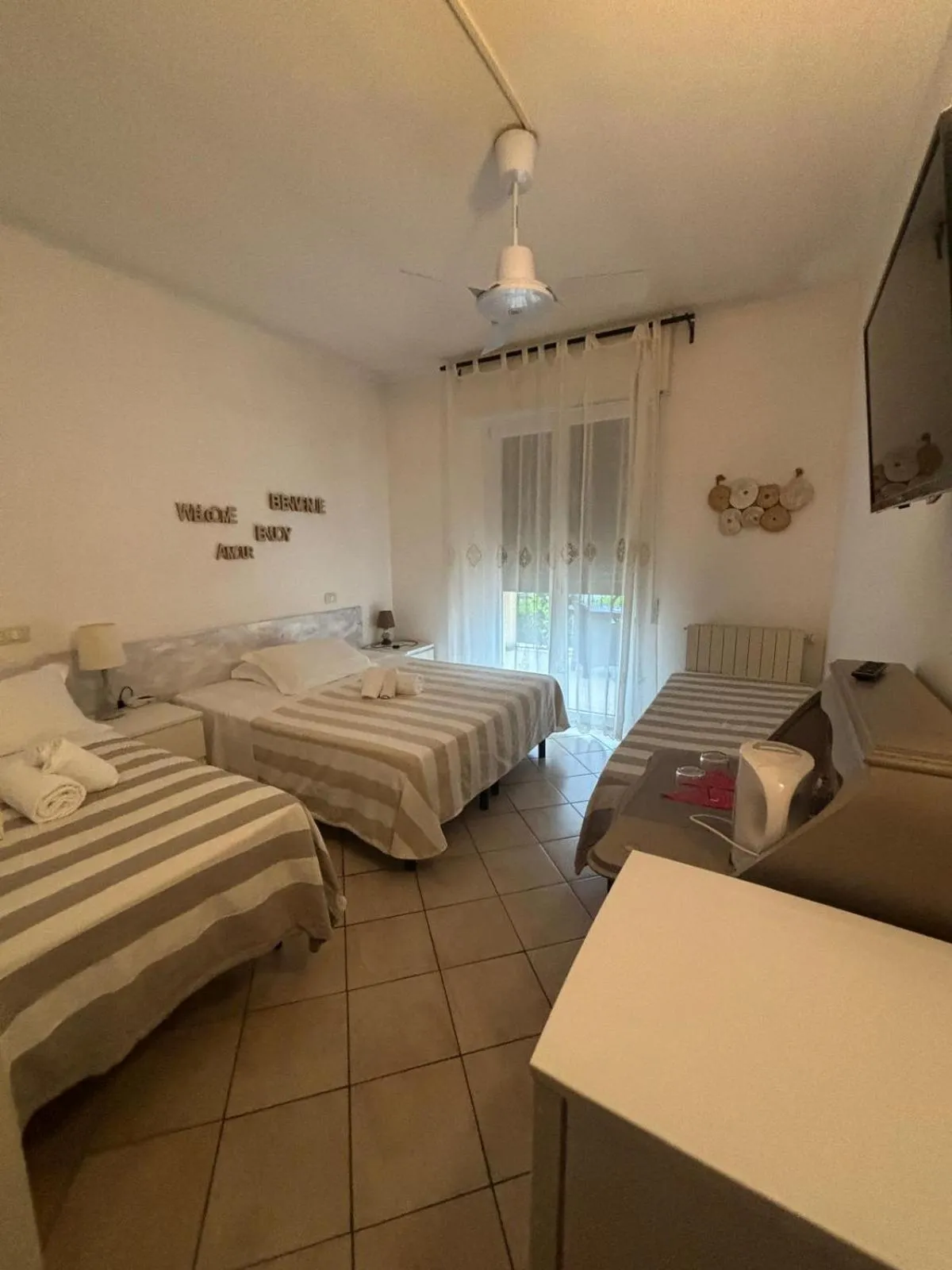 Bed in Casa Versilia Hotel