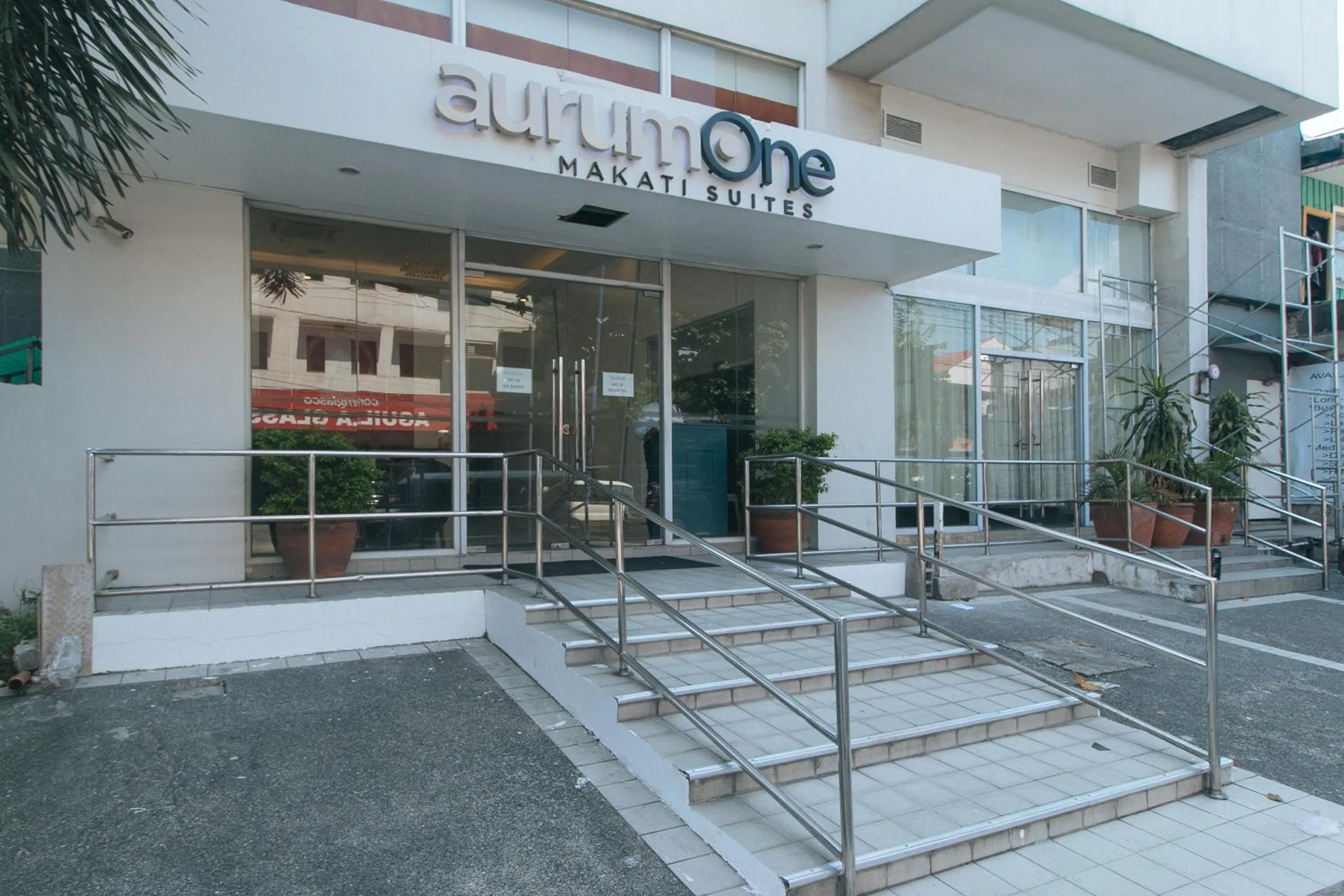 Facade/entrance in RedDoorz at LuxeLite Suites Makati