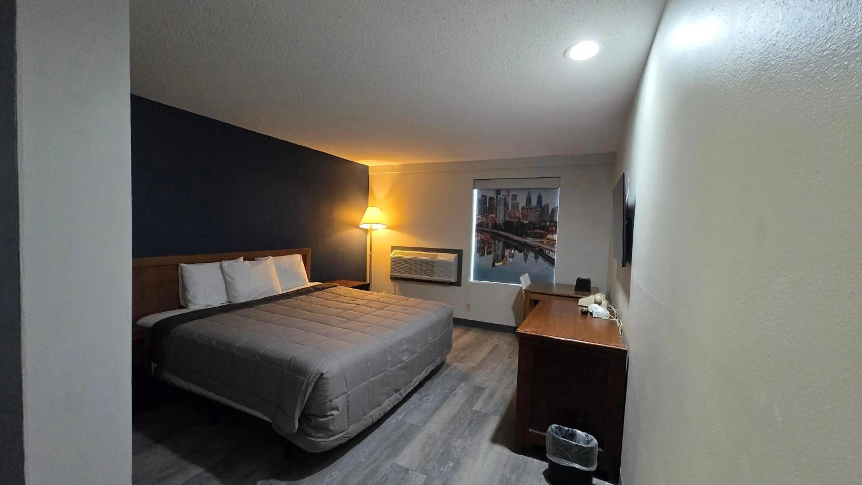 Bed in Roosevelt Inn at Roosevelt Blvd, Philadelphia, PA