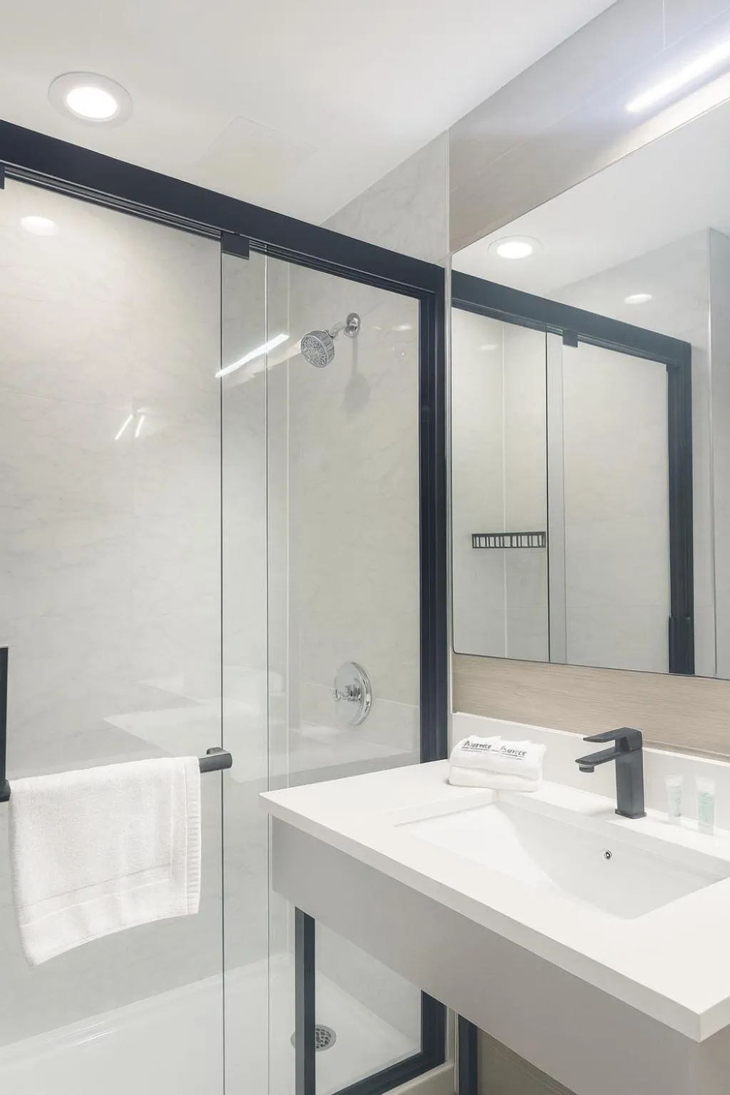 Bathroom in Bkway Hotel Brooklyn