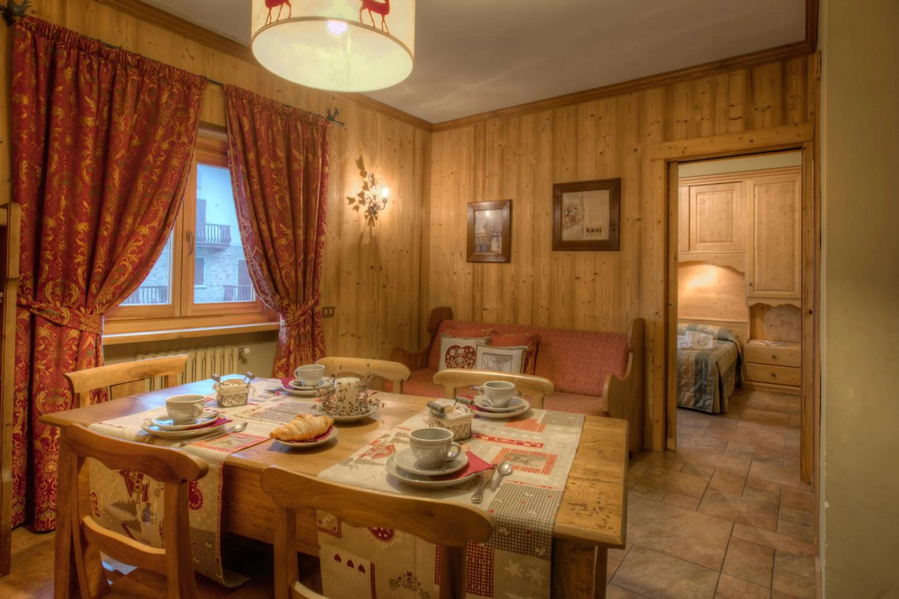 Lounge or bar in B&B Residence Checrouit