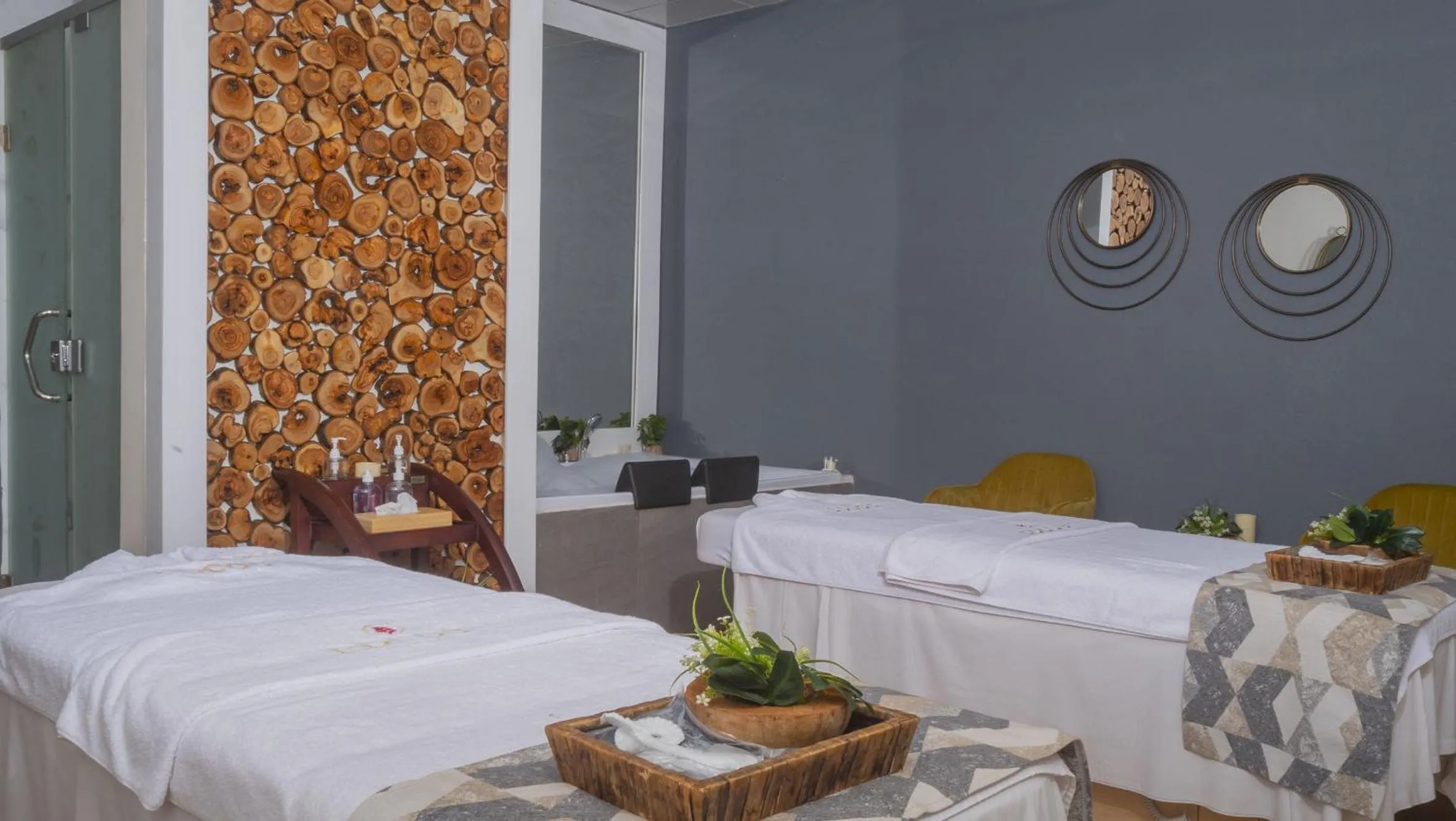 Spa and wellness centre/facilities, Bed in Lancaster Ouaga 2000