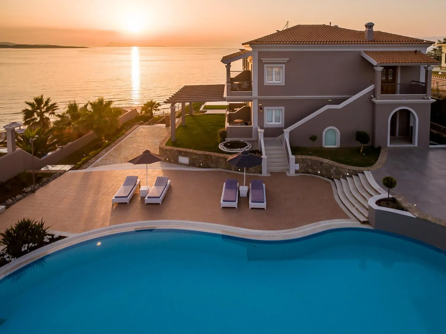 Property building in Pictures Suites