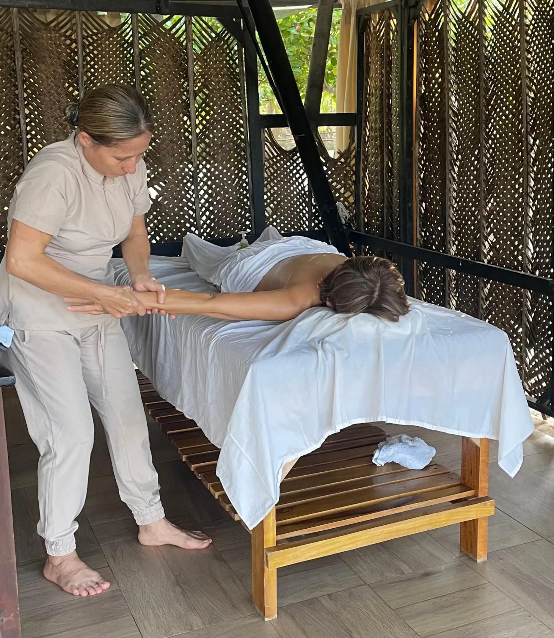 Massage in La Mar de Bien