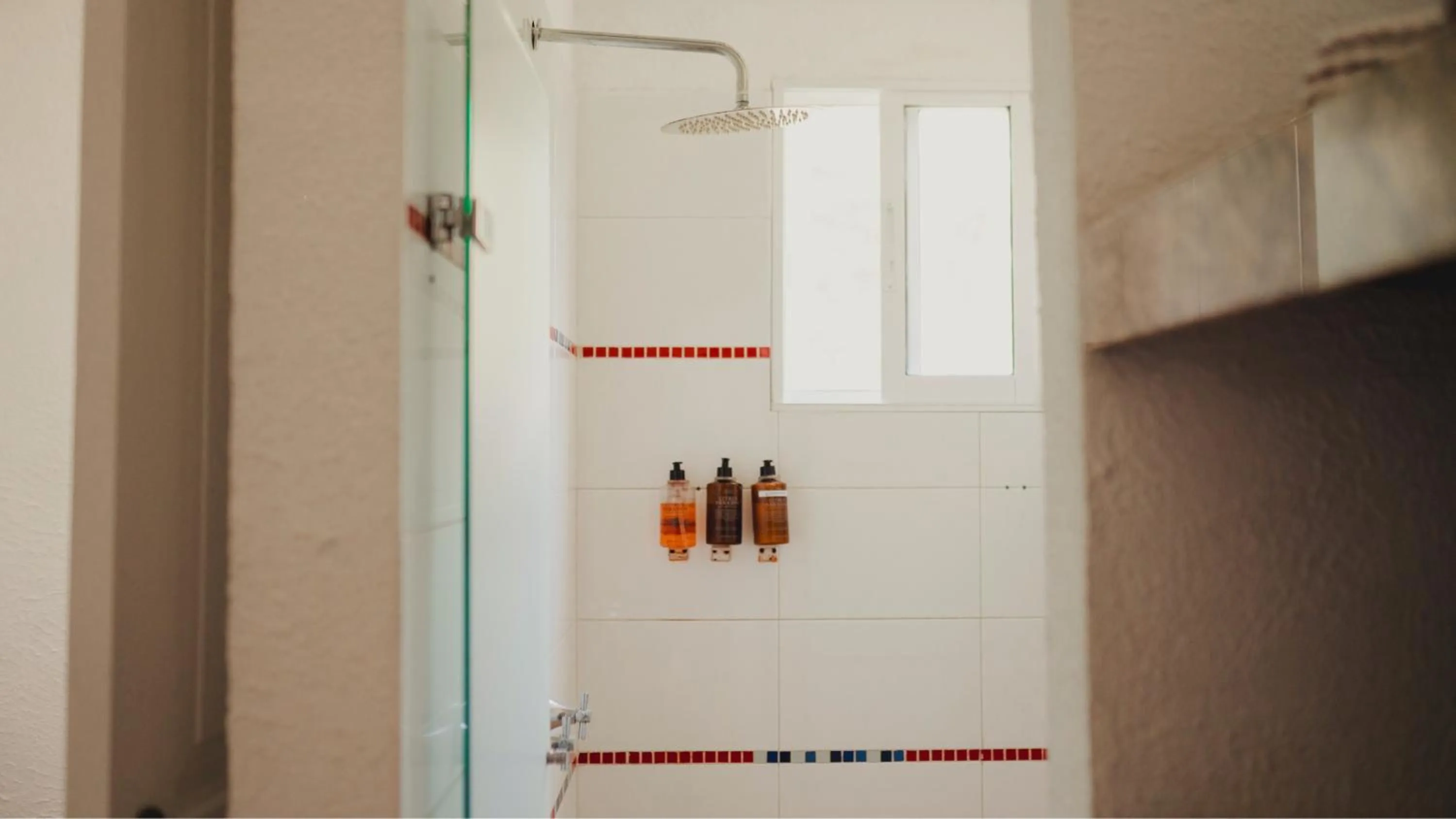 Shower in La Mar de Bien