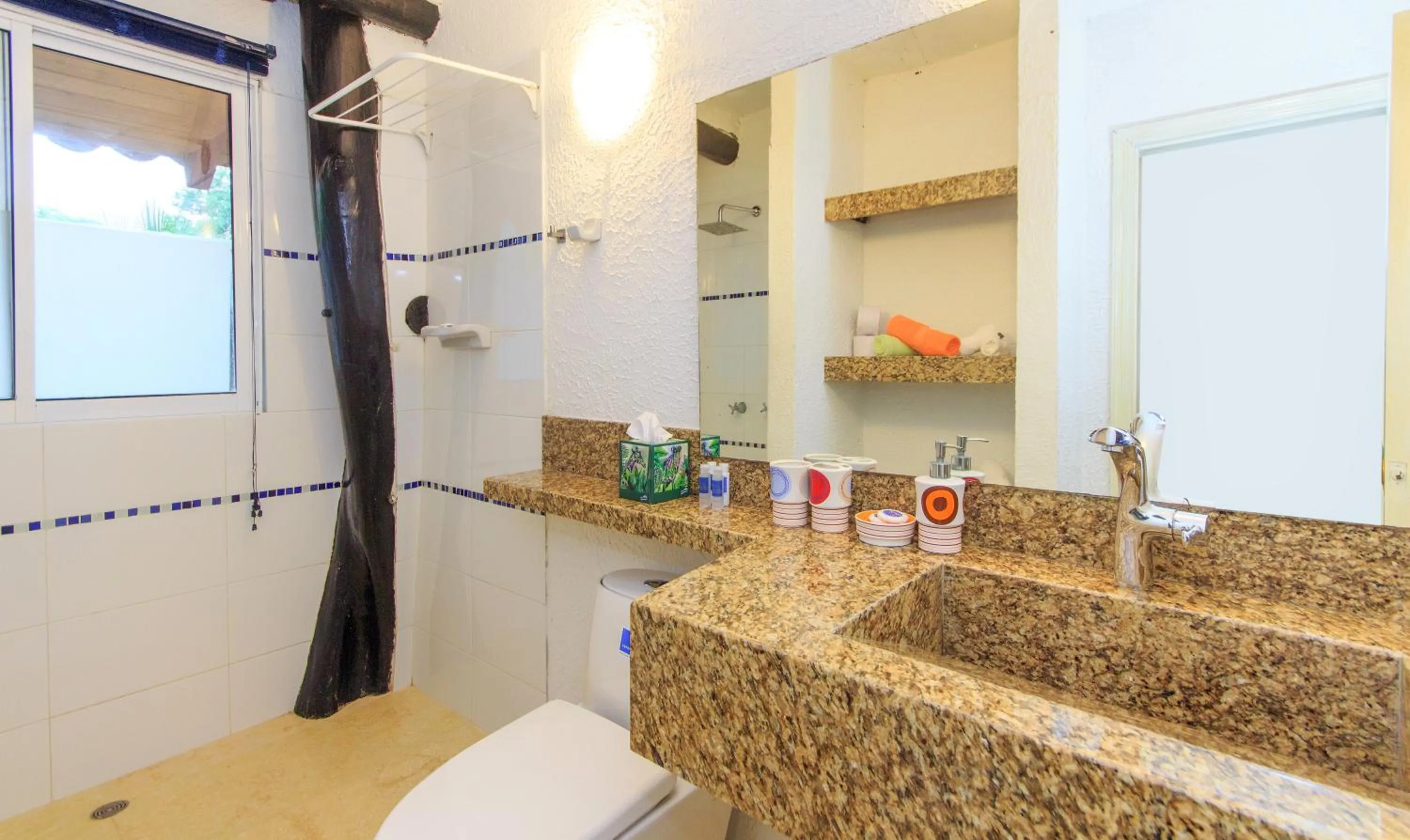 Shower in La Mar de Bien