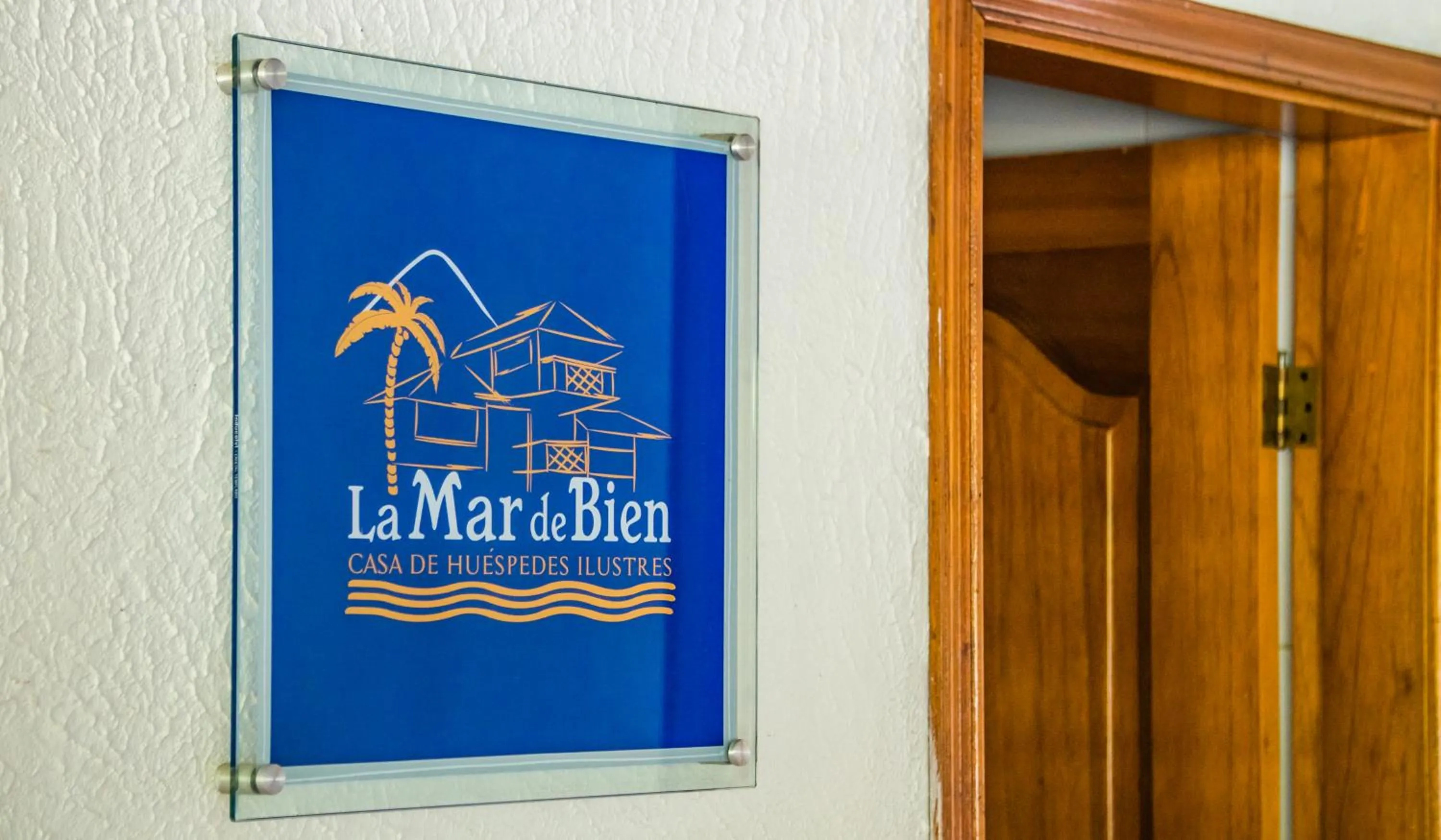 Property logo or sign in La Mar de Bien
