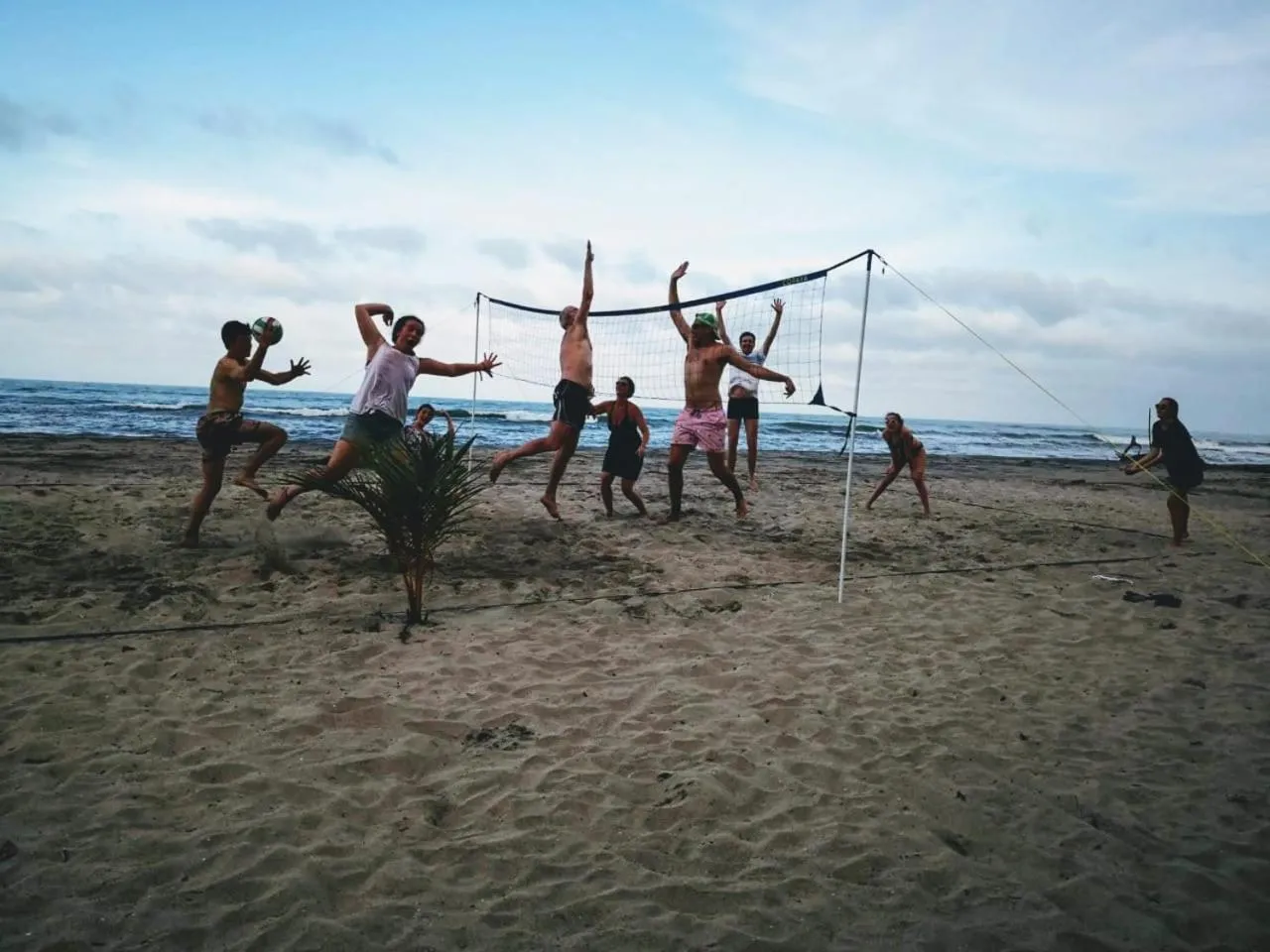 People in La Mar de Bien