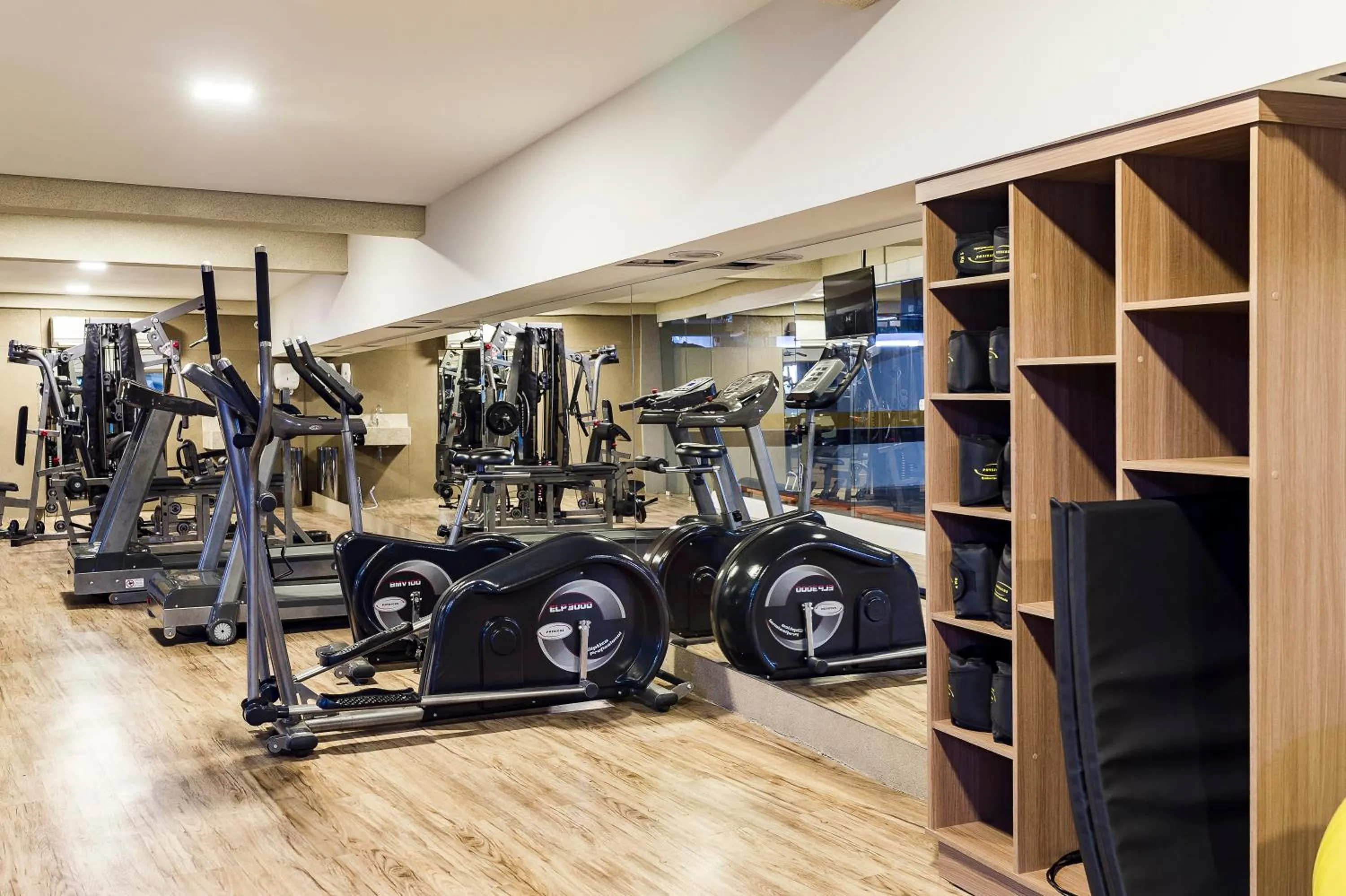 Fitness centre/facilities in Serata Hotel