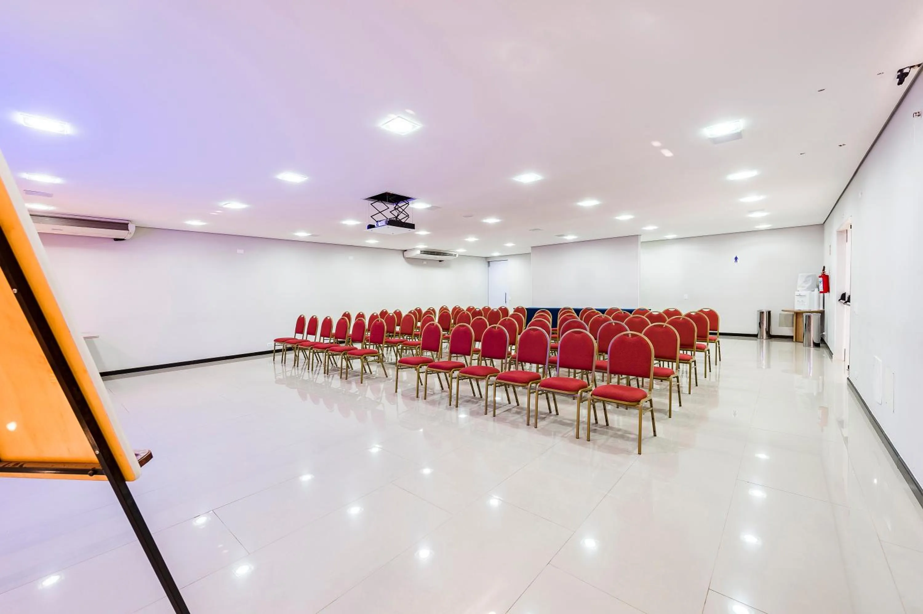 Banquet/Function facilities in Serata Hotel