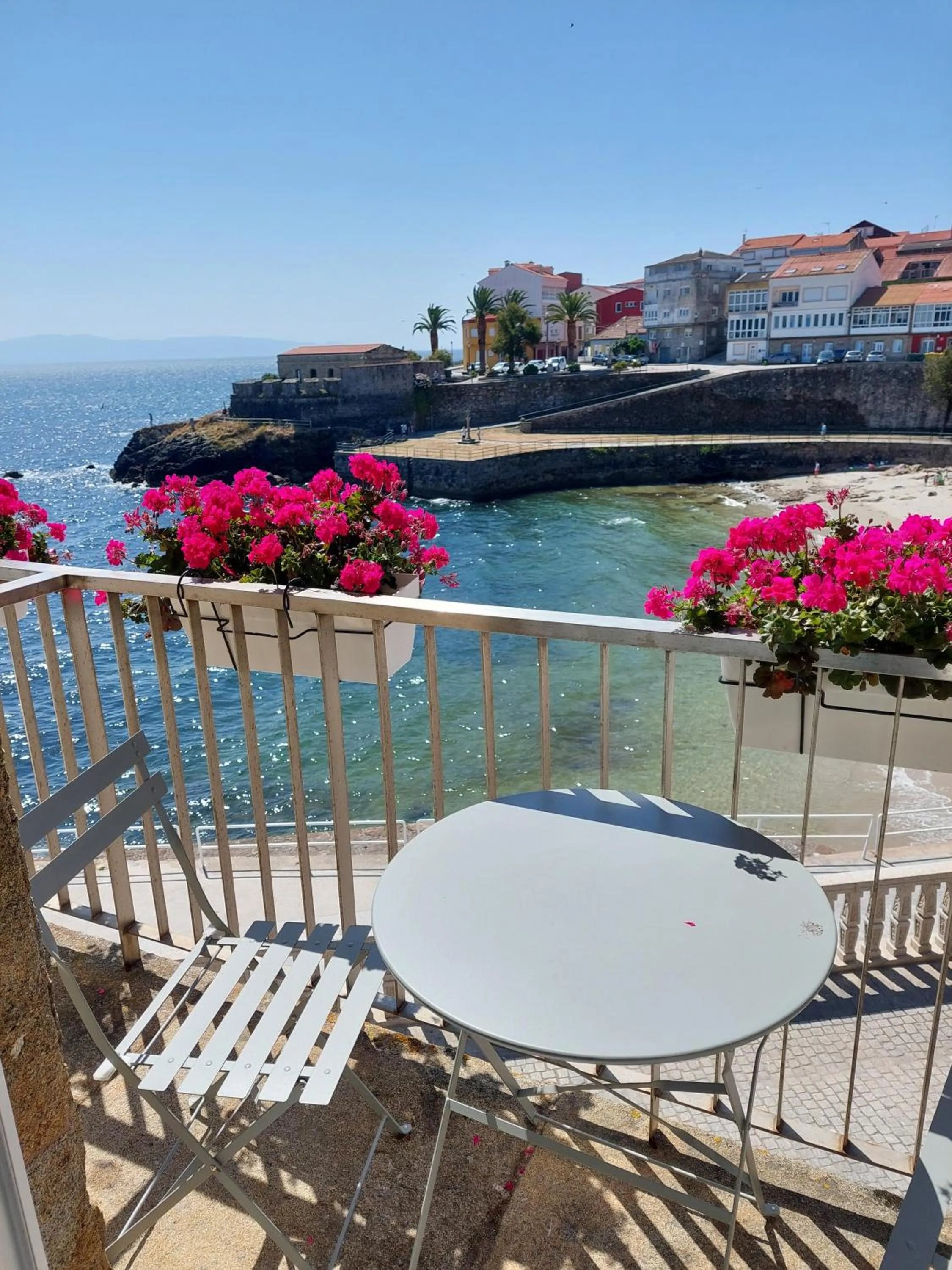 Property building in Hotel Tematico Do Banco Azul