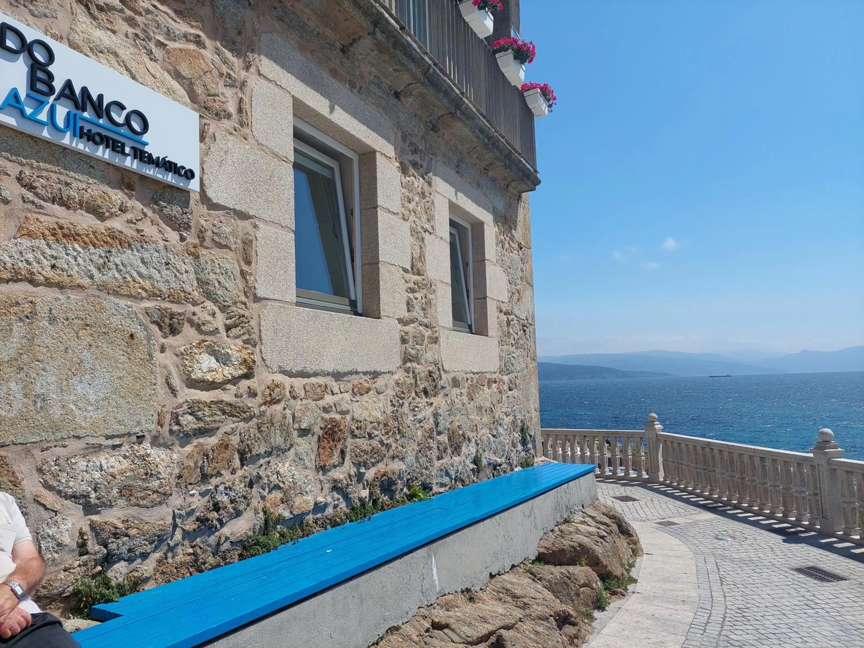 Property building in Hotel Tematico Do Banco Azul