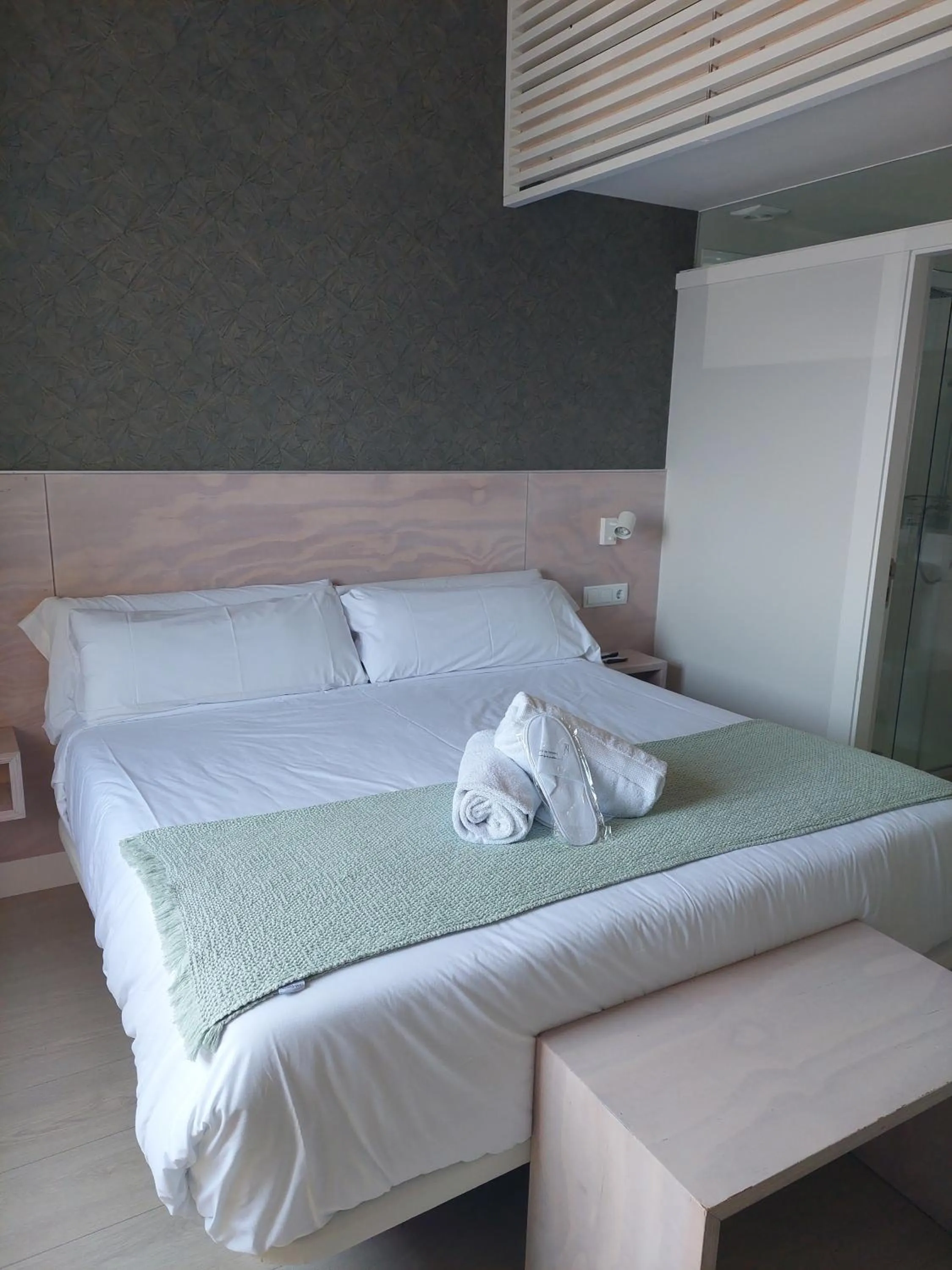 Property building, Bed in Hotel Tematico Do Banco Azul