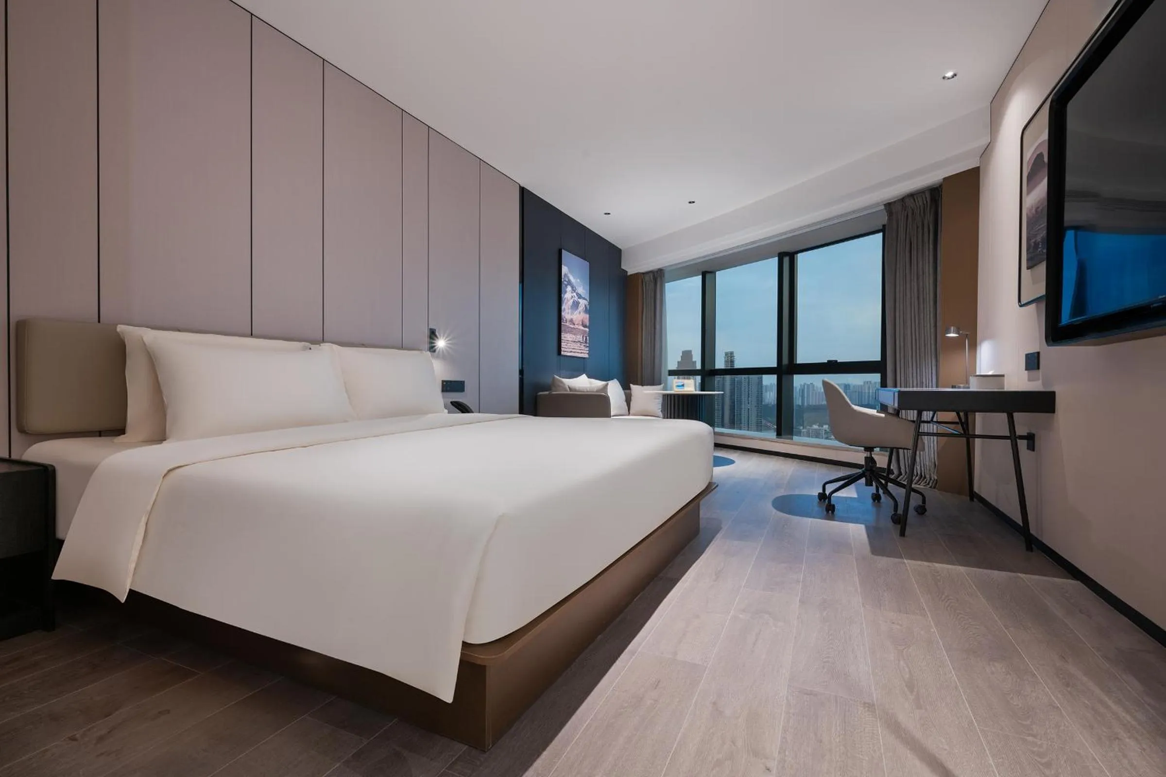 Bed in Atour Hotel Wuhan Riverview Jianghan Road Pedestrian Street