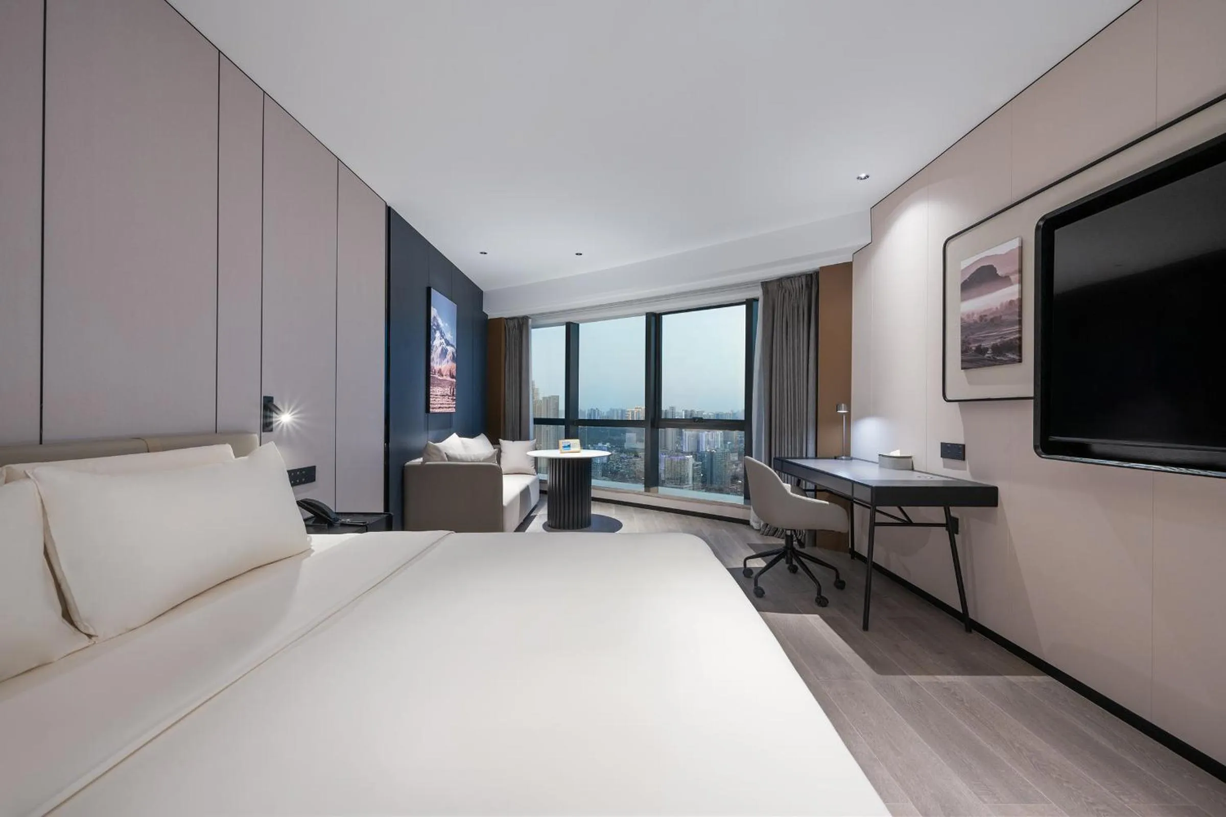 Bed in Atour Hotel Wuhan Riverview Jianghan Road Pedestrian Street