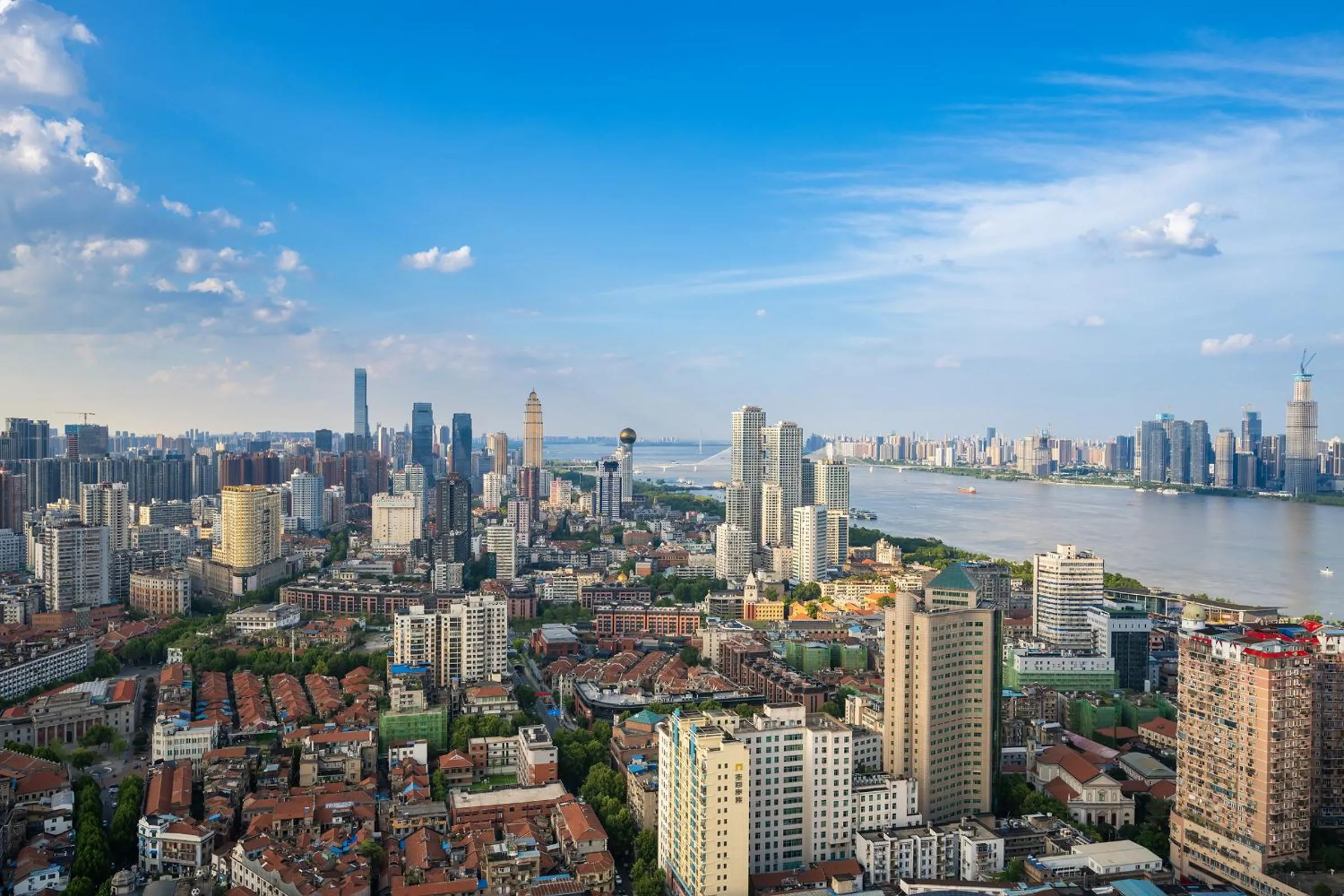 Property building in Atour Hotel Wuhan Riverview Jianghan Road Pedestrian Street