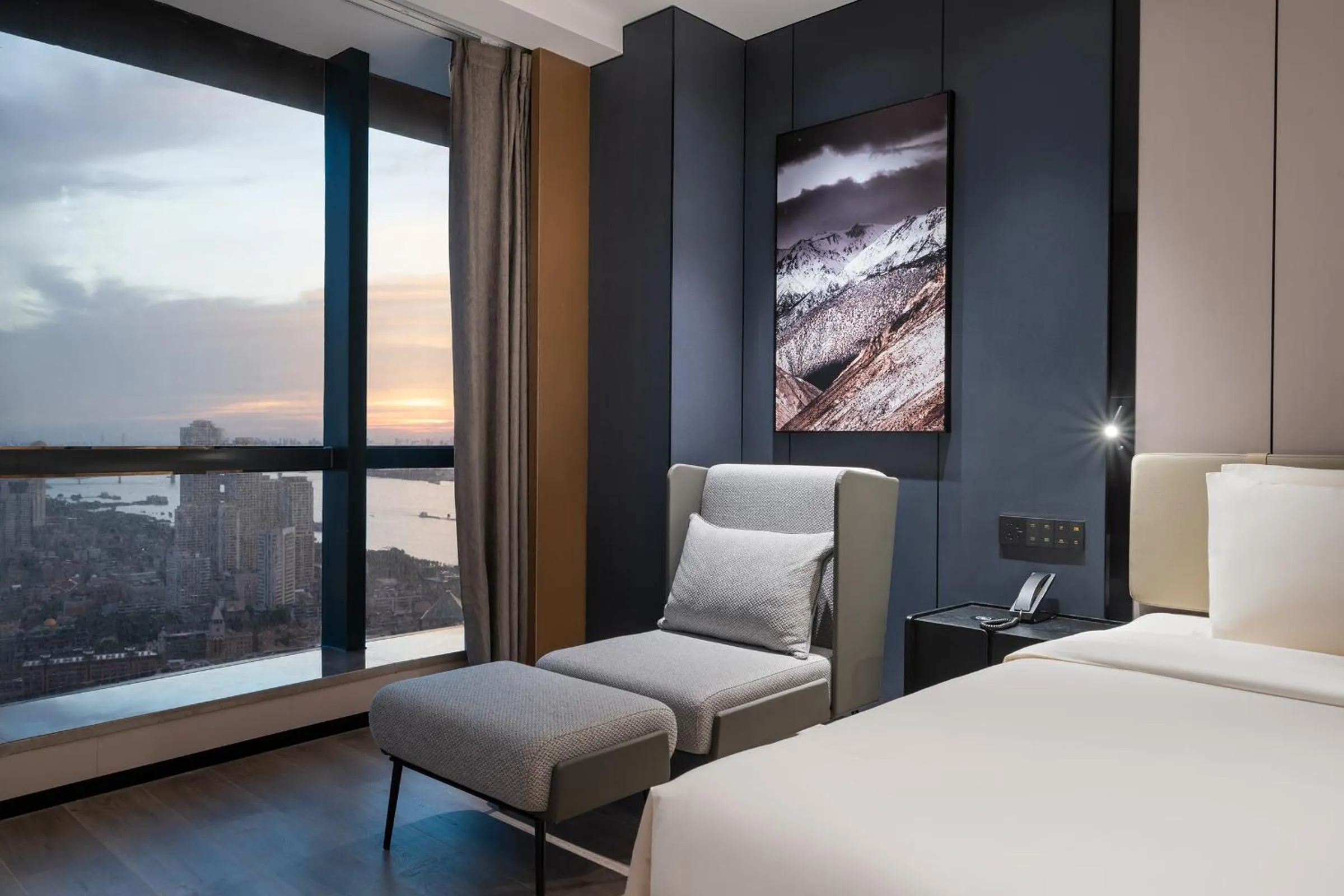 City view, Bed in Atour Hotel Wuhan Riverview Jianghan Road Pedestrian Street