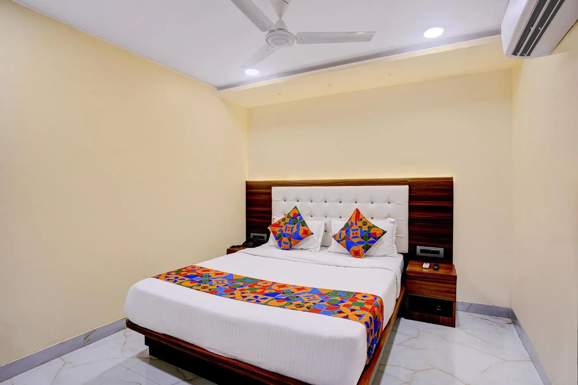 Deluxe Room - single occupancy in FabHotel Majestic Crest Deluxe Room - single occupancy in FabHotel Majestic Crest