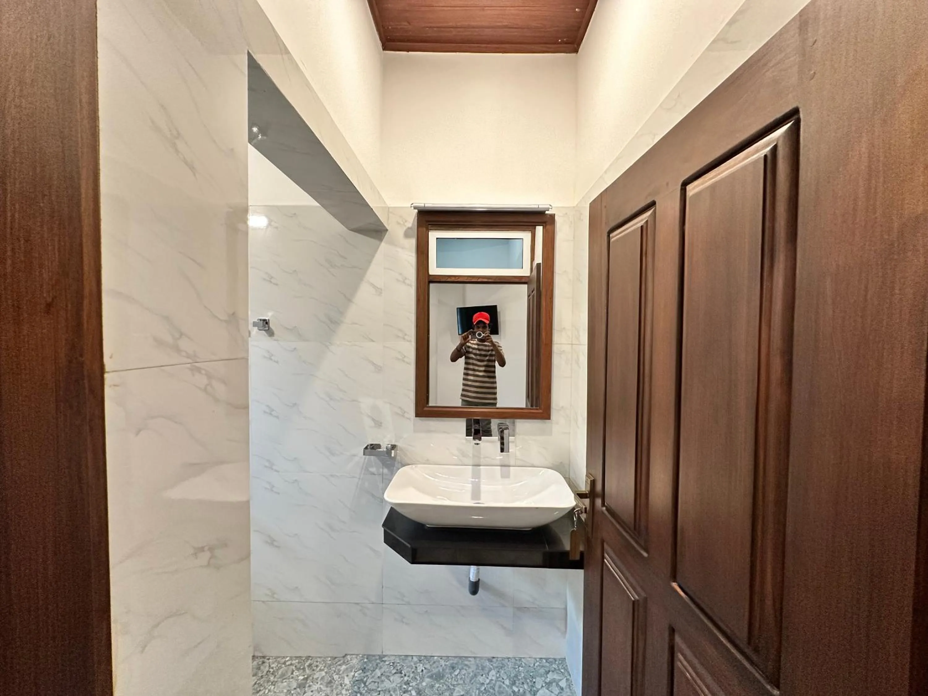 Bathroom in Aloe Transit Hotel