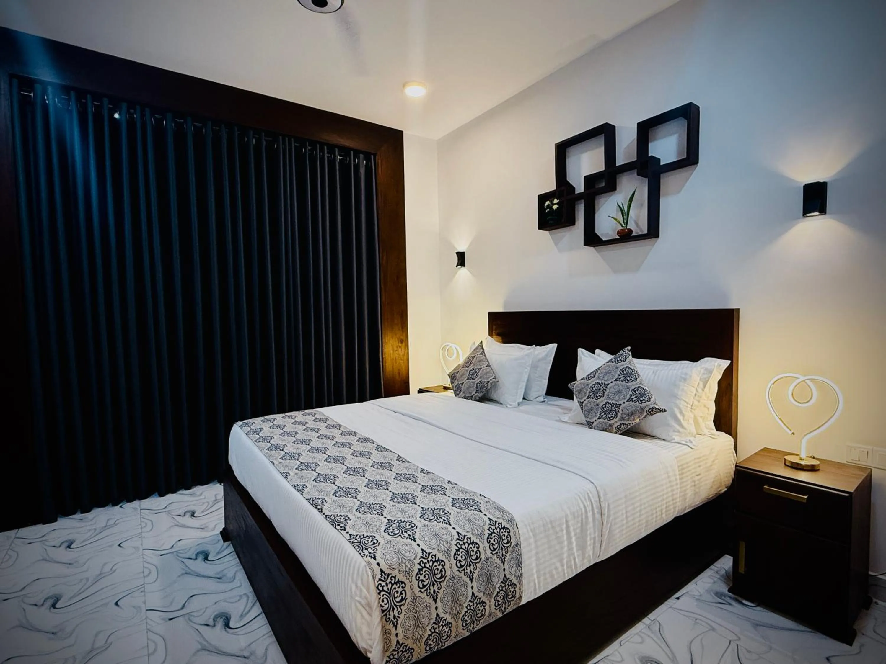 Bed in Aloe Transit Hotel