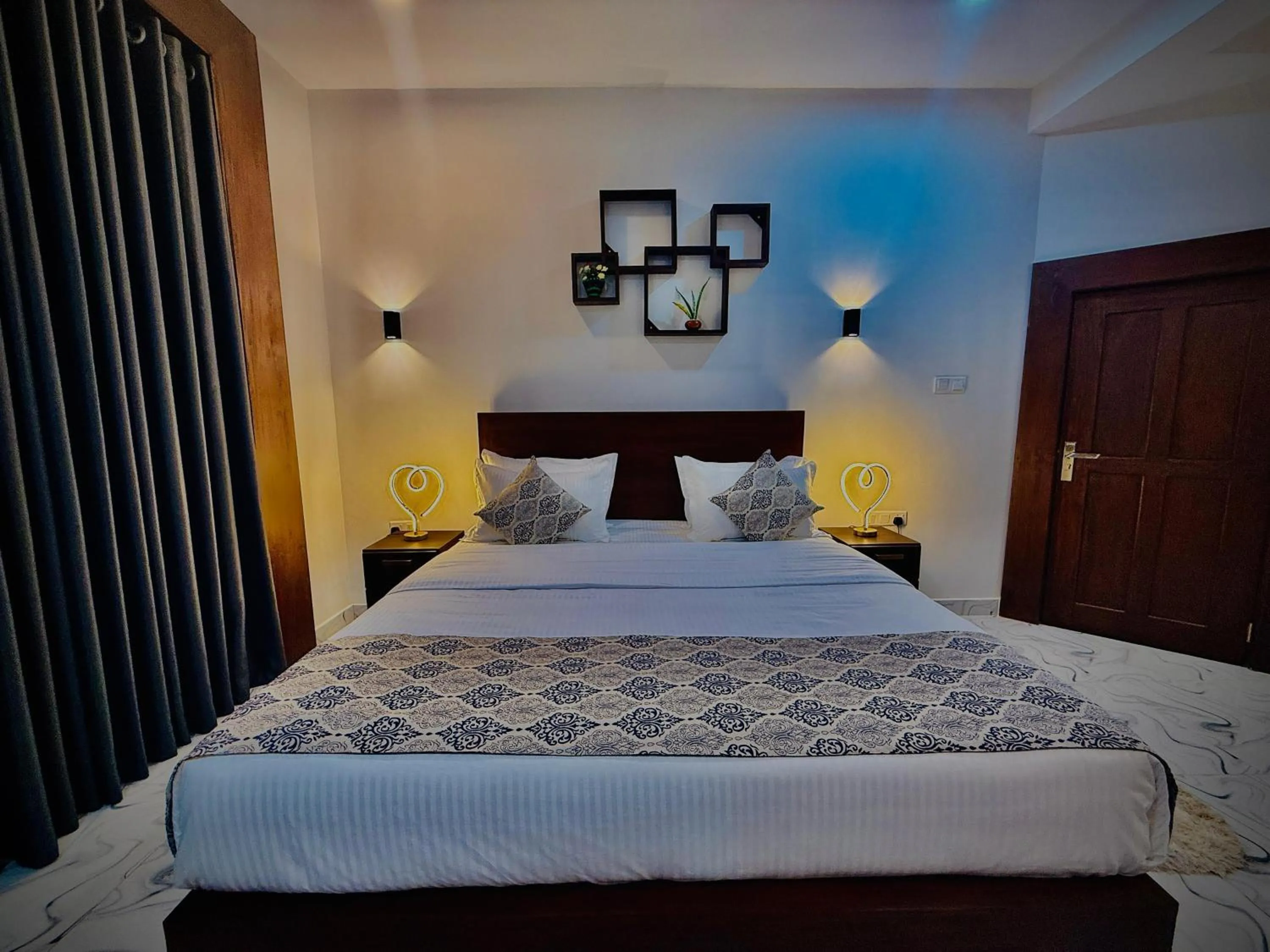 Bed in Aloe Transit Hotel