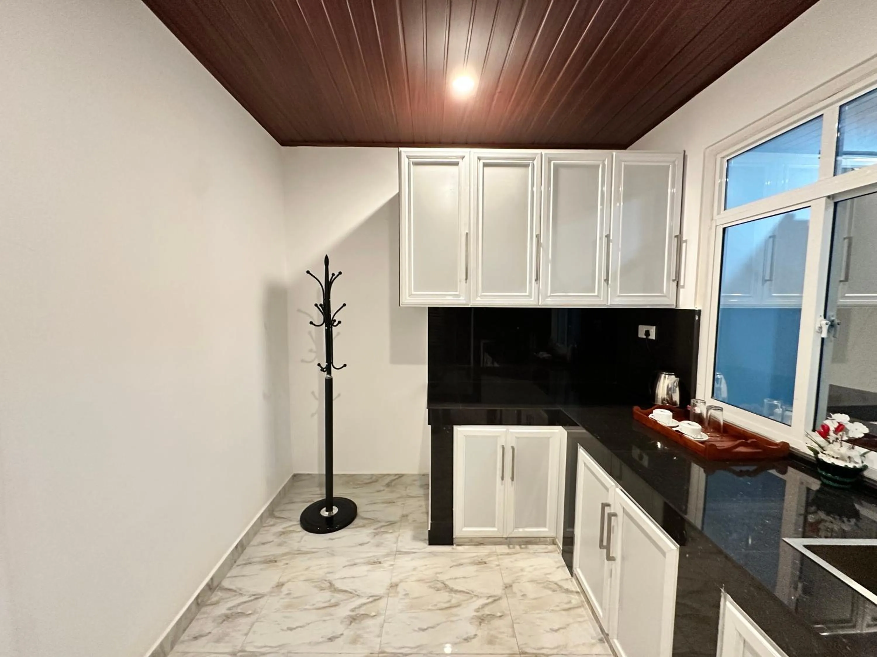 kitchen in Aloe Transit Hotel