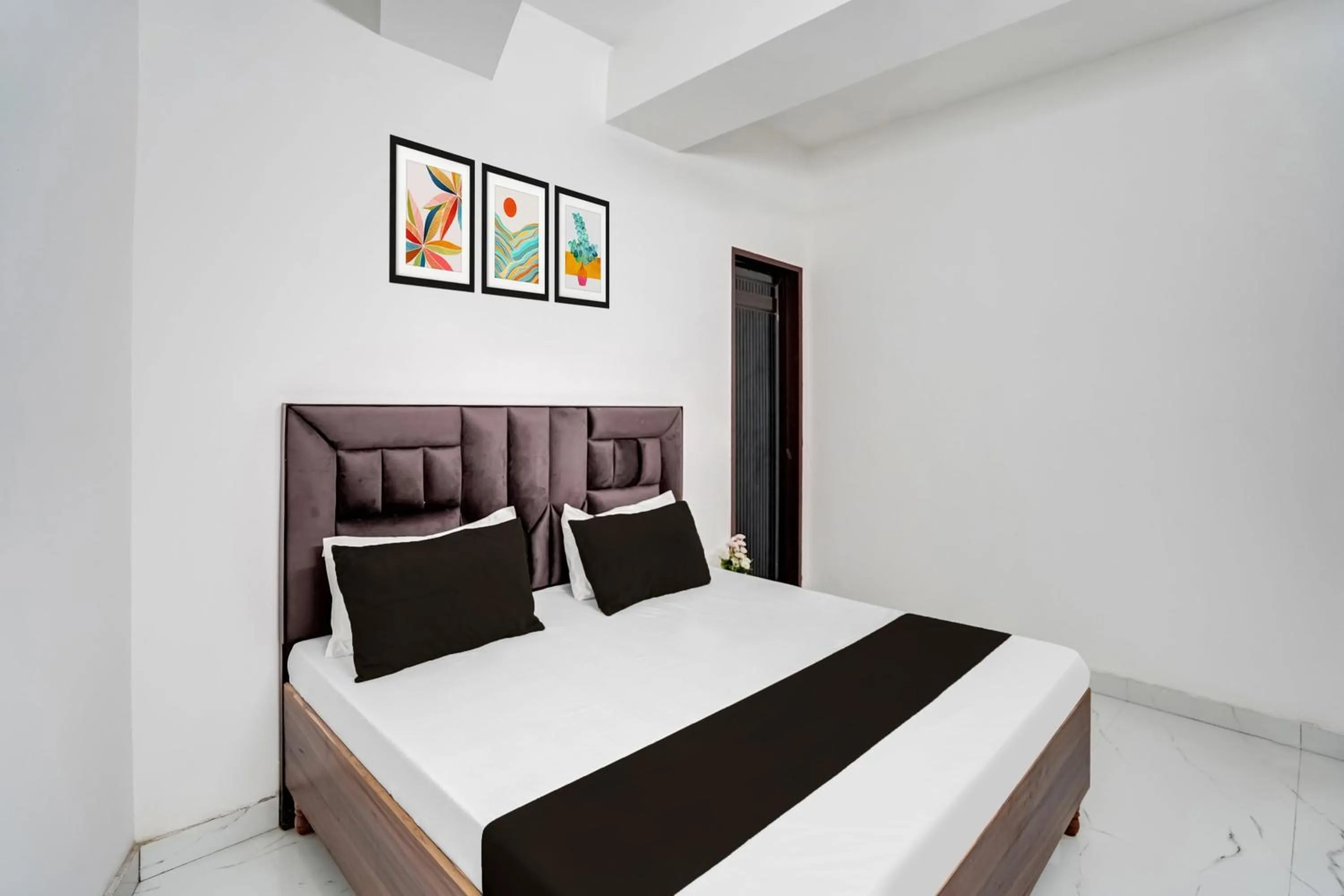 Bedroom, Bed in Super Hotel O Burari New Delhi