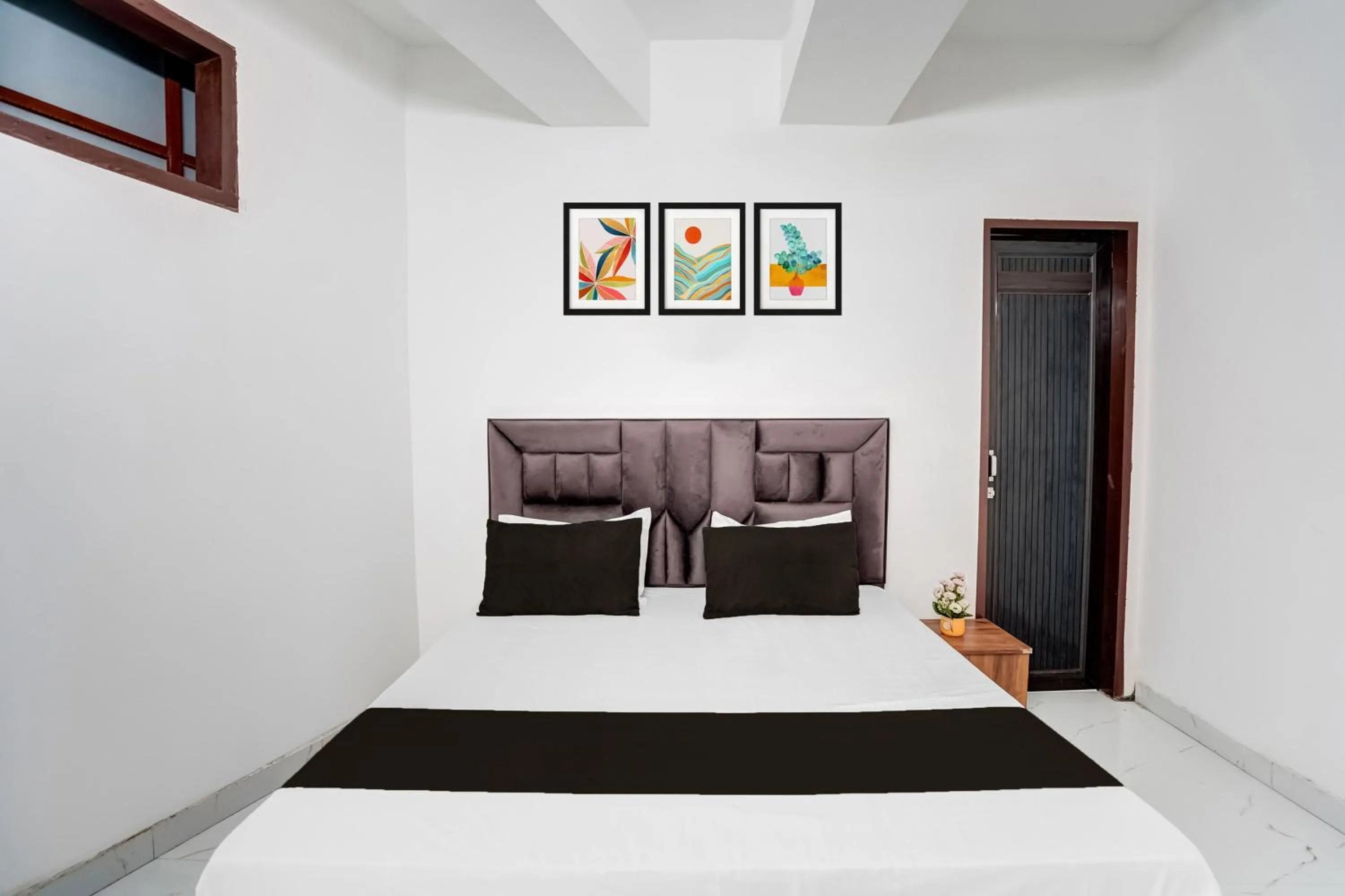 Bedroom, Bed in Super Hotel O Burari New Delhi