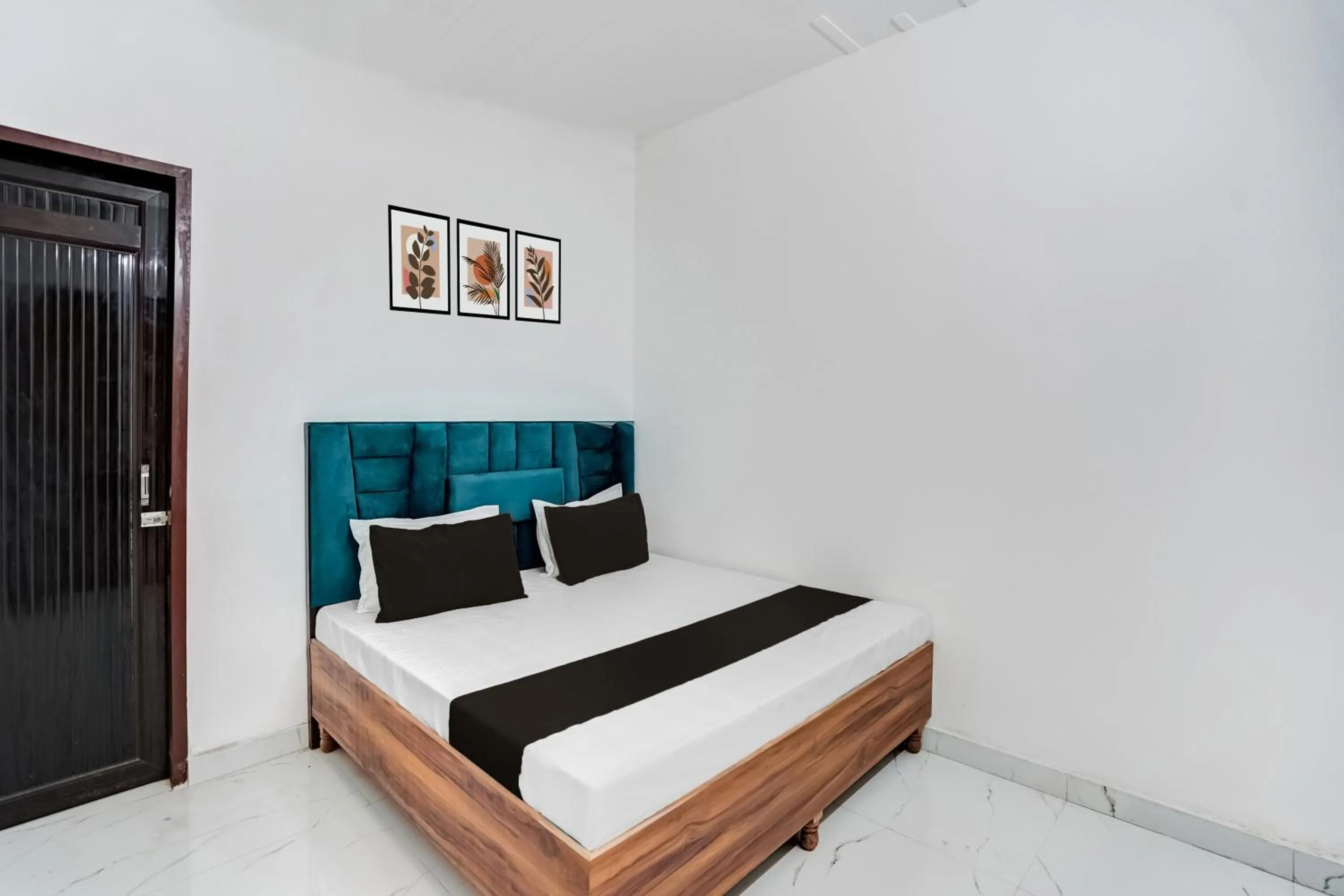 Bedroom, Bed in Super Hotel O Burari New Delhi