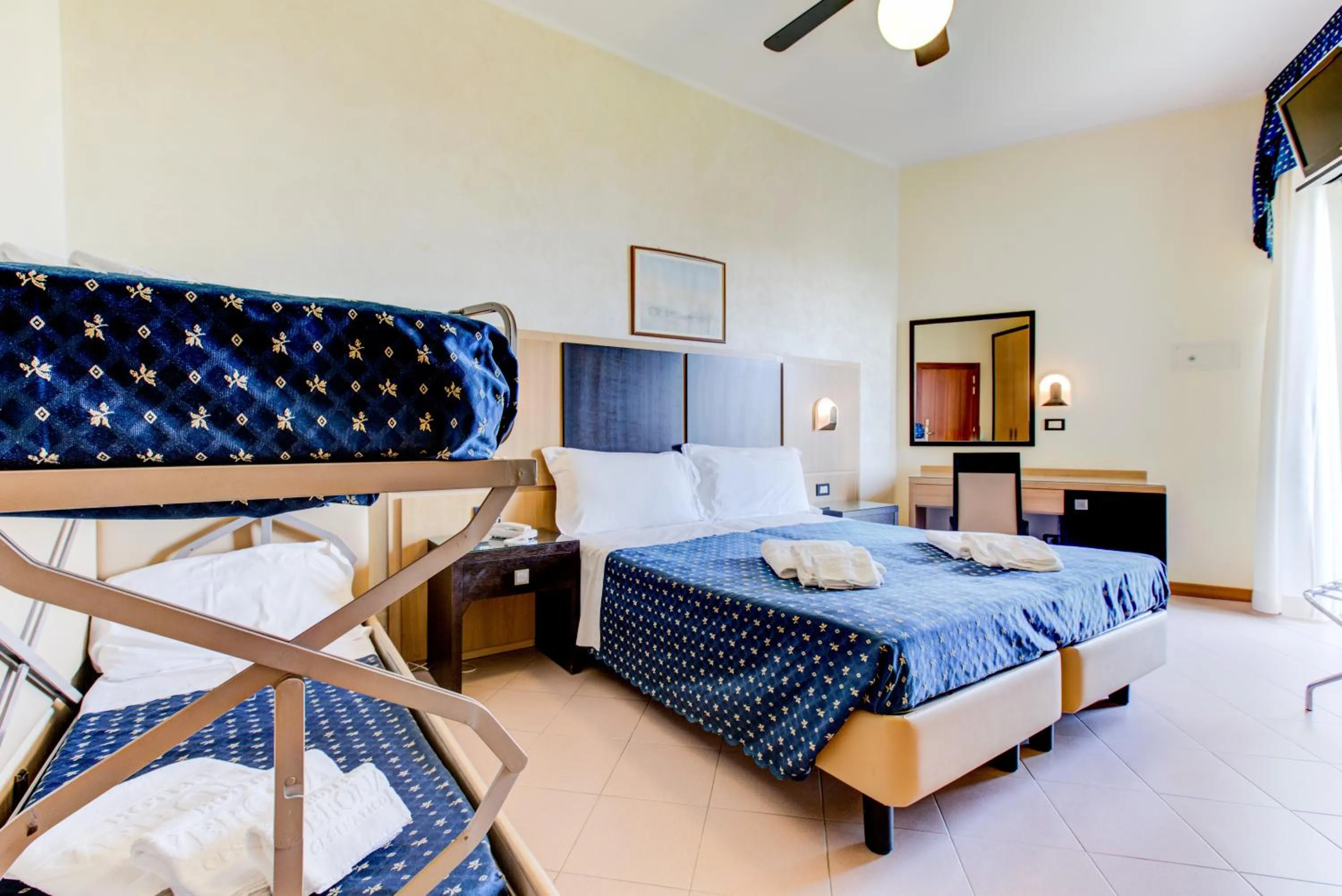 Photo of the whole room, Bed in Hotel Verona