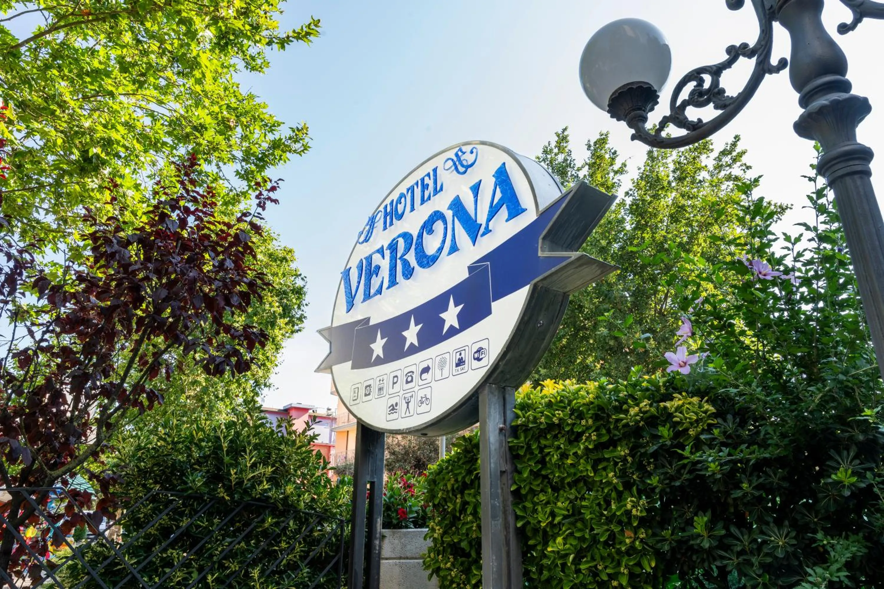 Logo/Certificate/Sign in Hotel Verona