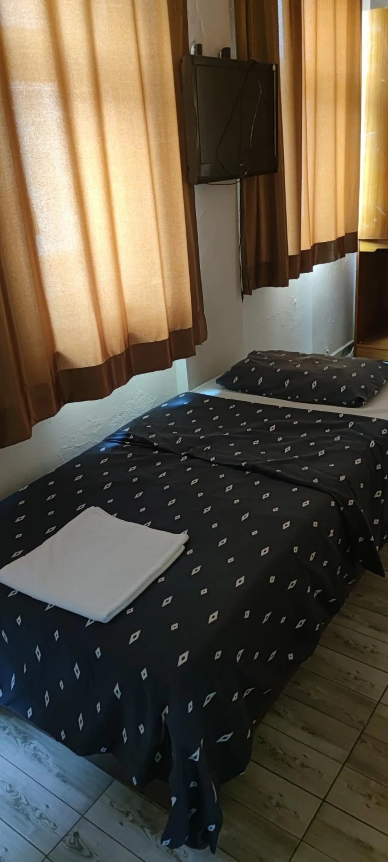 Bed in İmperial Hotel