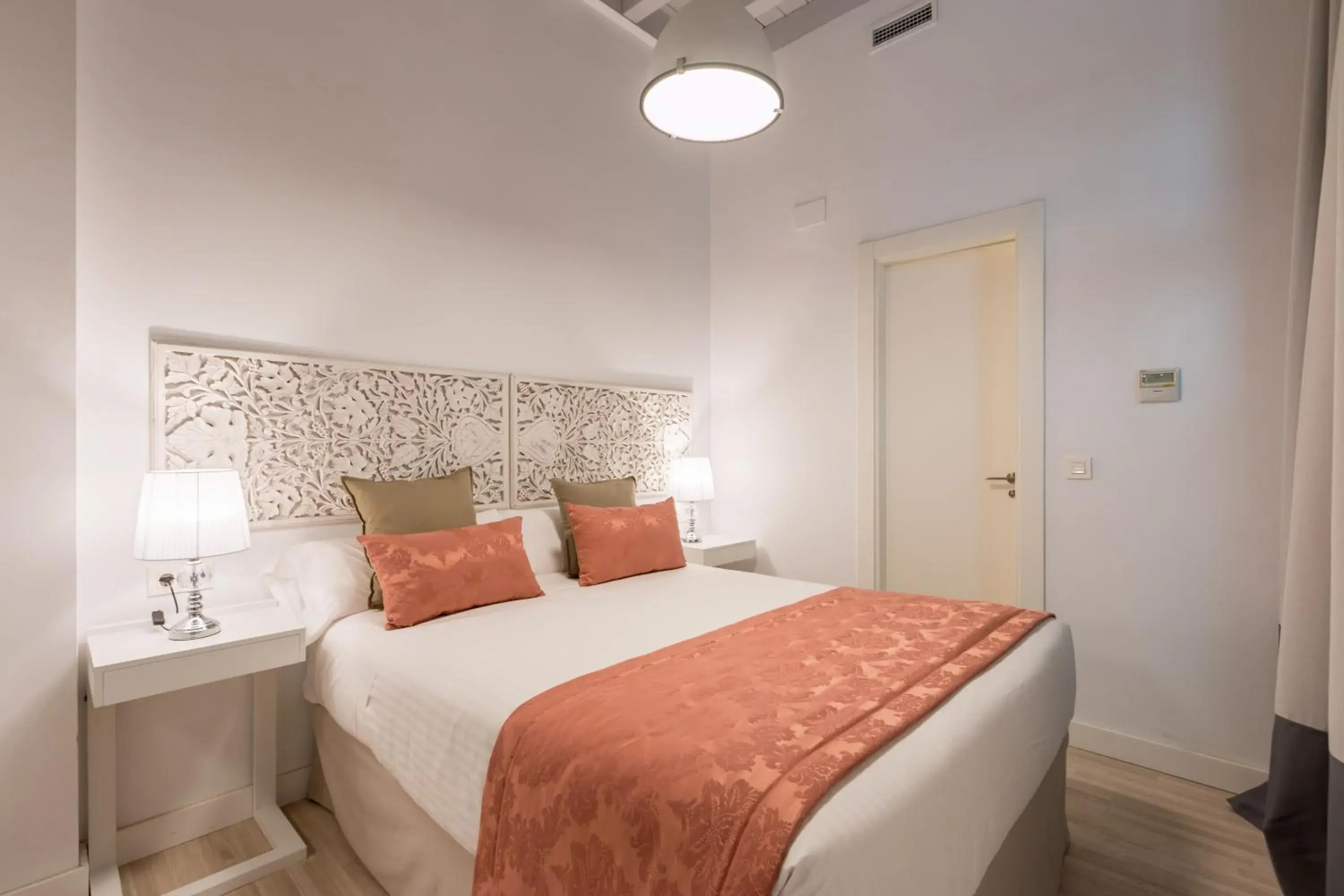 Standard One-Bedroom Apartment in Palacio Cabrera - Lillo Standard One-Bedroom Apartment in Palacio Cabrera - Lillo