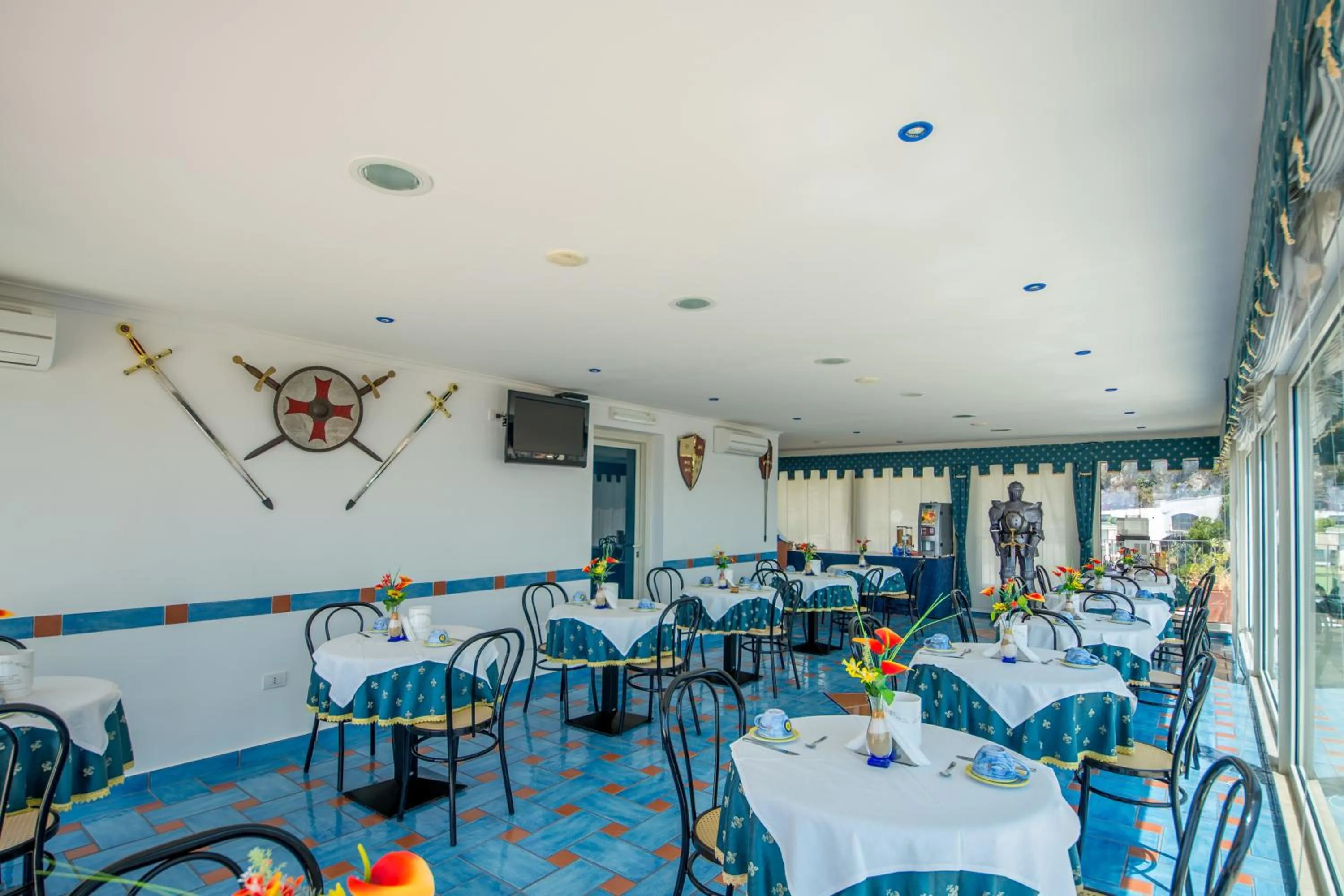 Communal lounge/ TV room in Riviera B&B Rooms