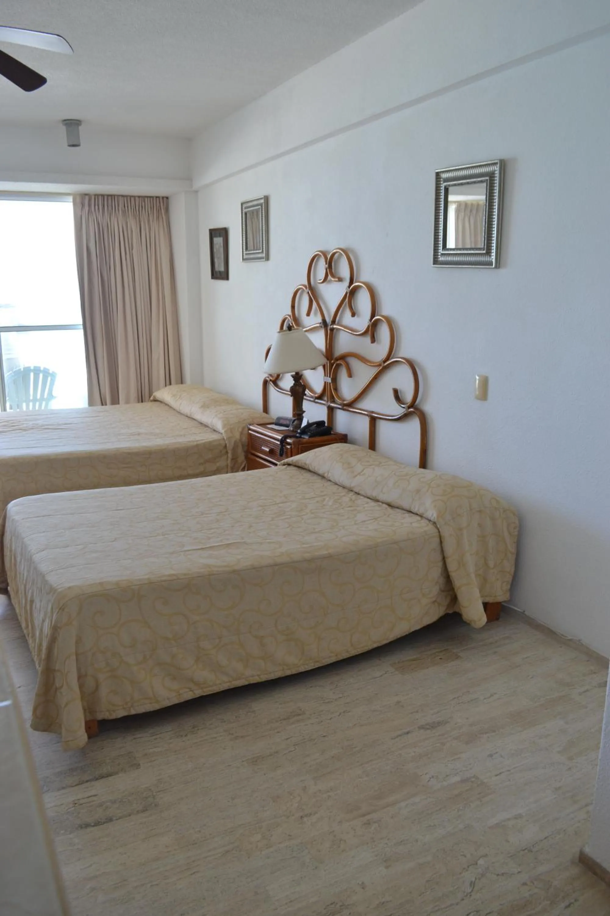 Bed in Salvia Condominio