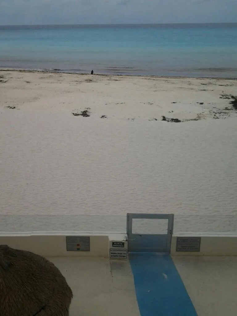 Beach in Salvia Condominio