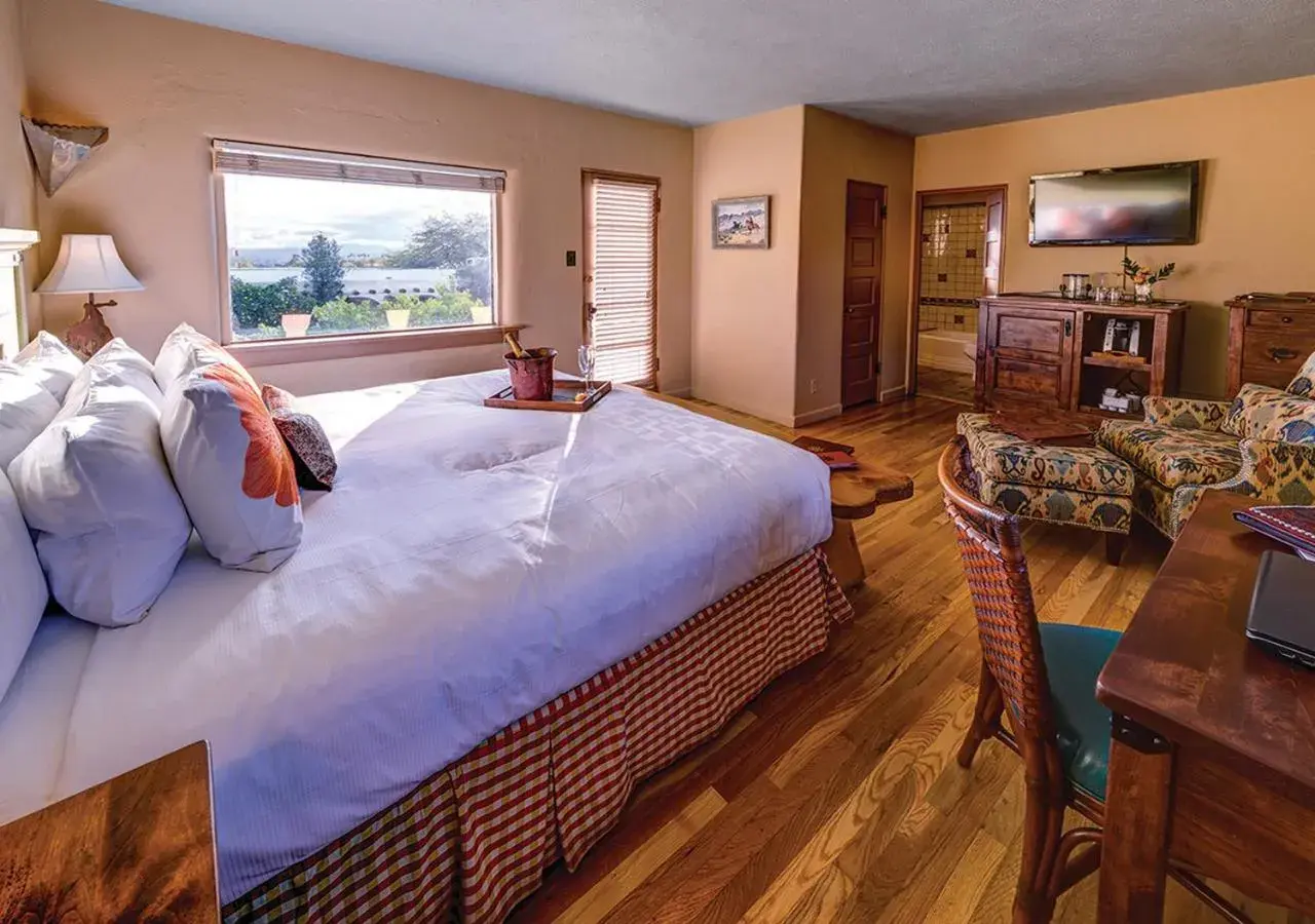 Historic Queen in Hacienda del Sol Guest Ranch Resort Historic Queen in Hacienda del Sol Guest Ranch Resort