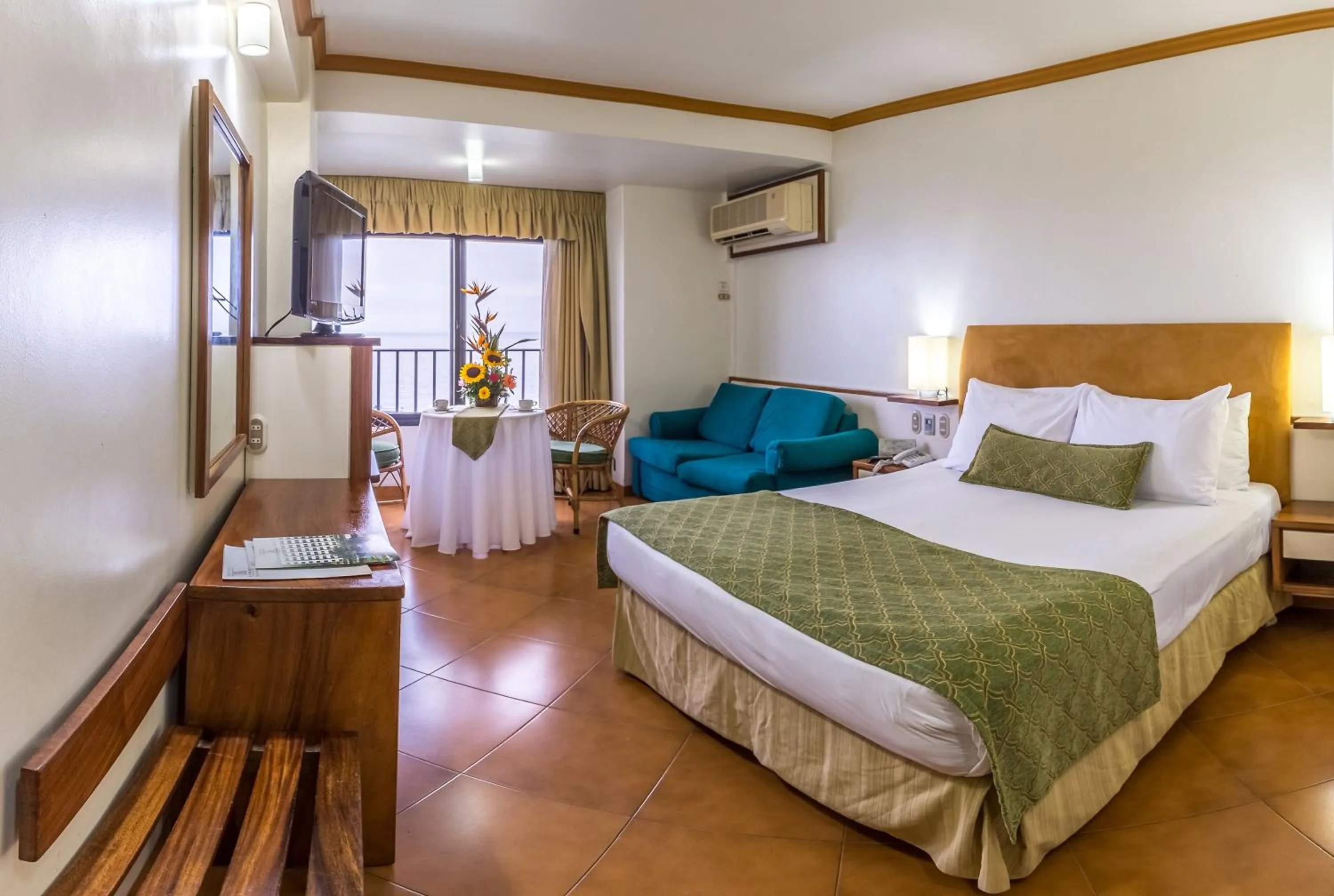 Photo of the whole room, Bed in Hotel Olé Caribe