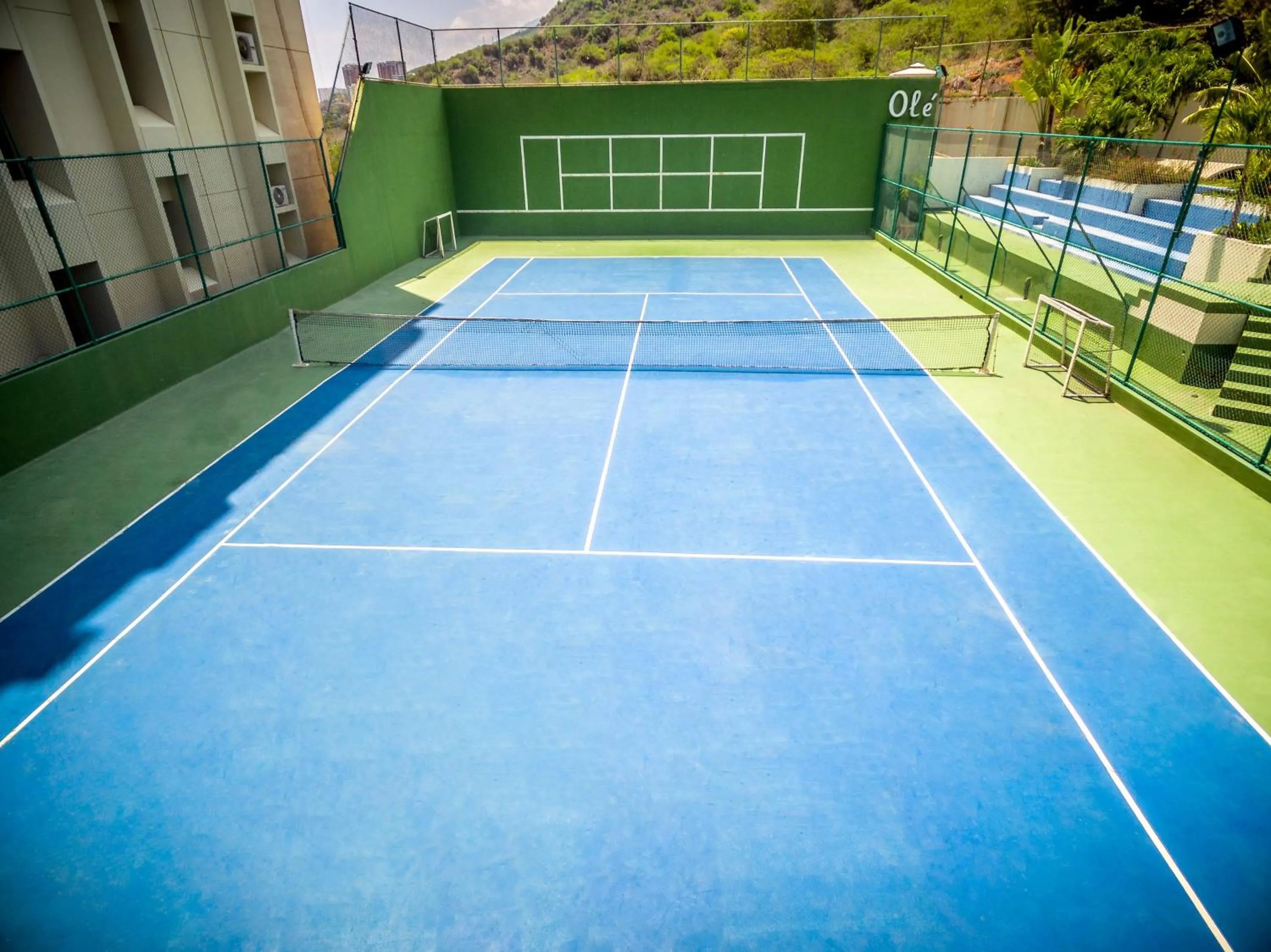 Tennis court in Hotel Olé Caribe