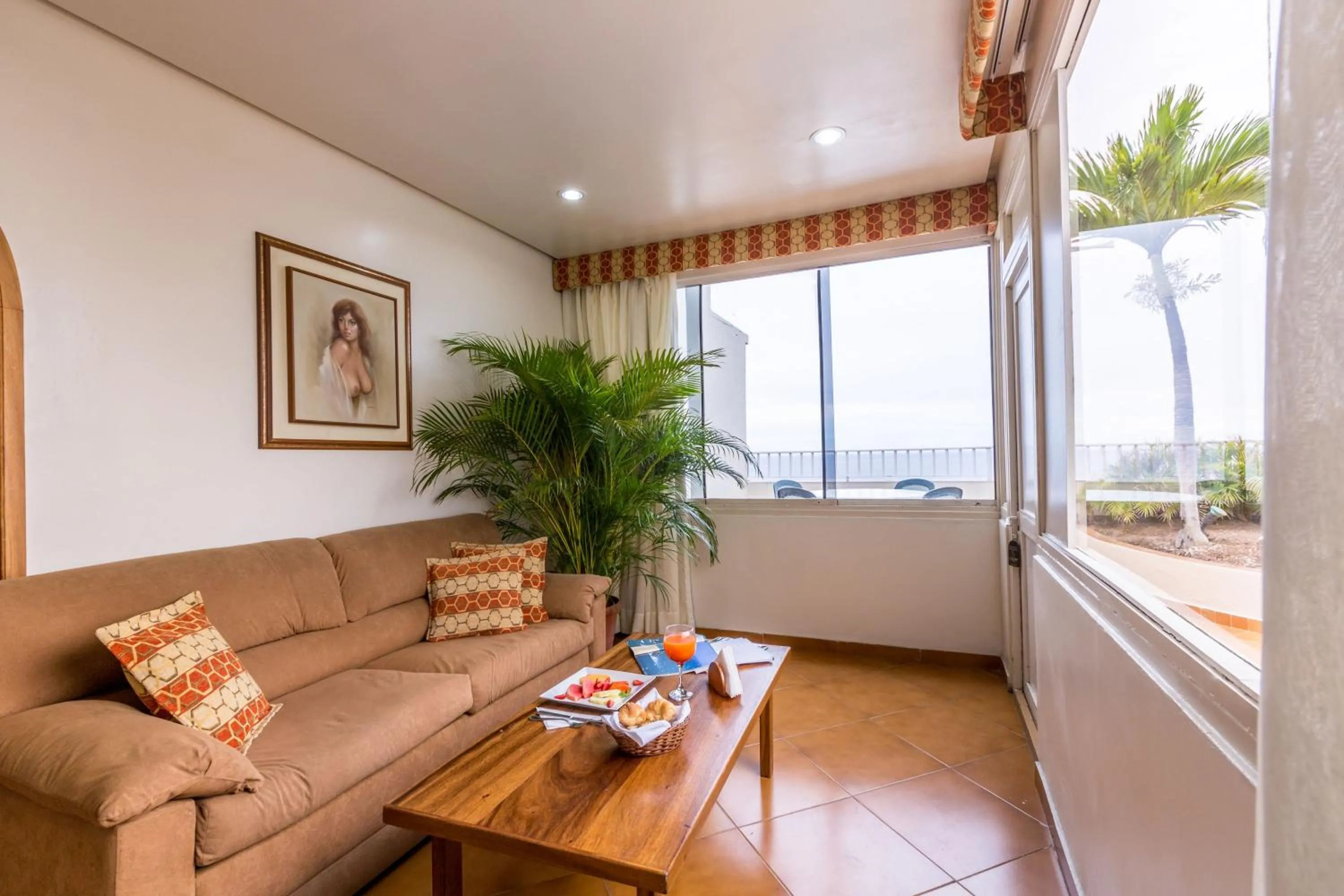 Seating area in Hotel Olé Caribe