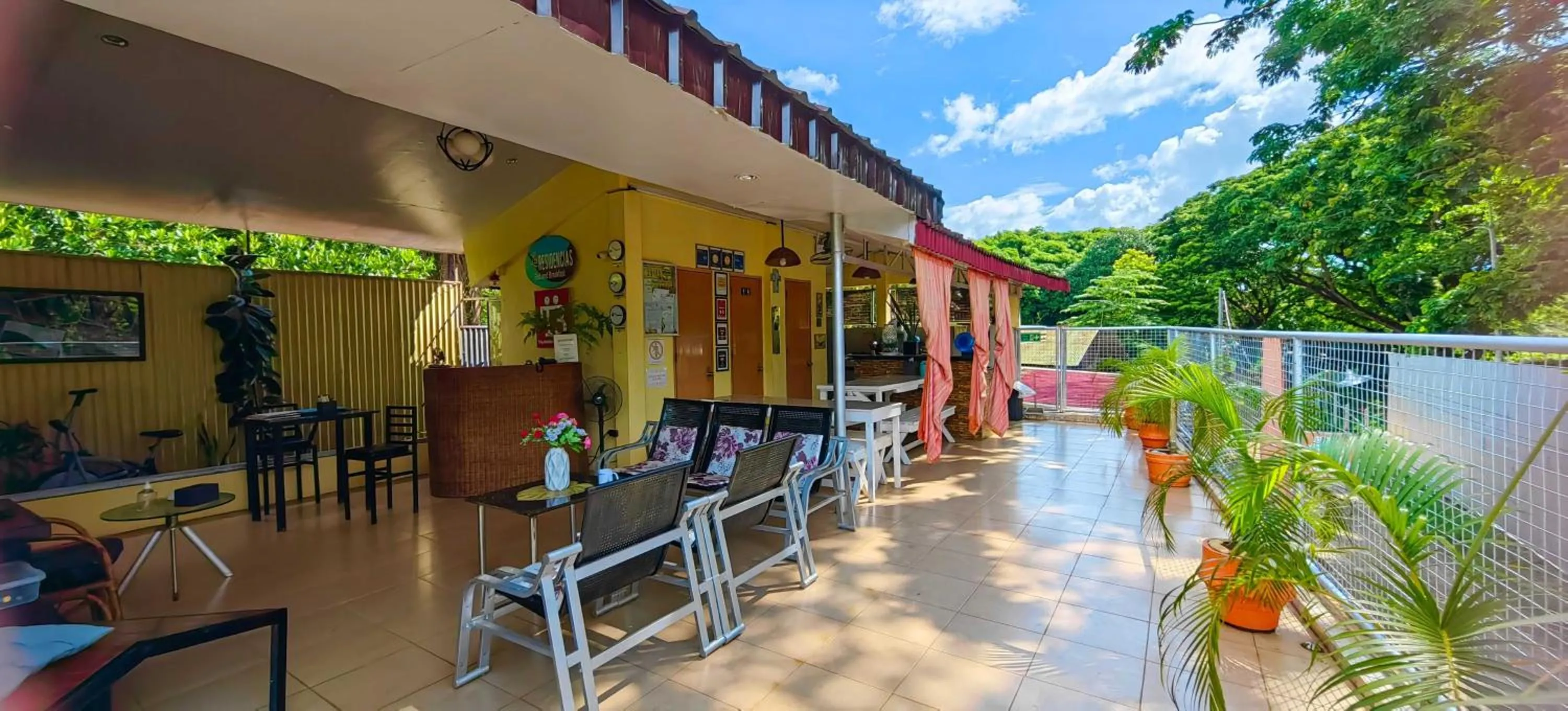 Facade/entrance in Las Residencias Bed and Breakfast