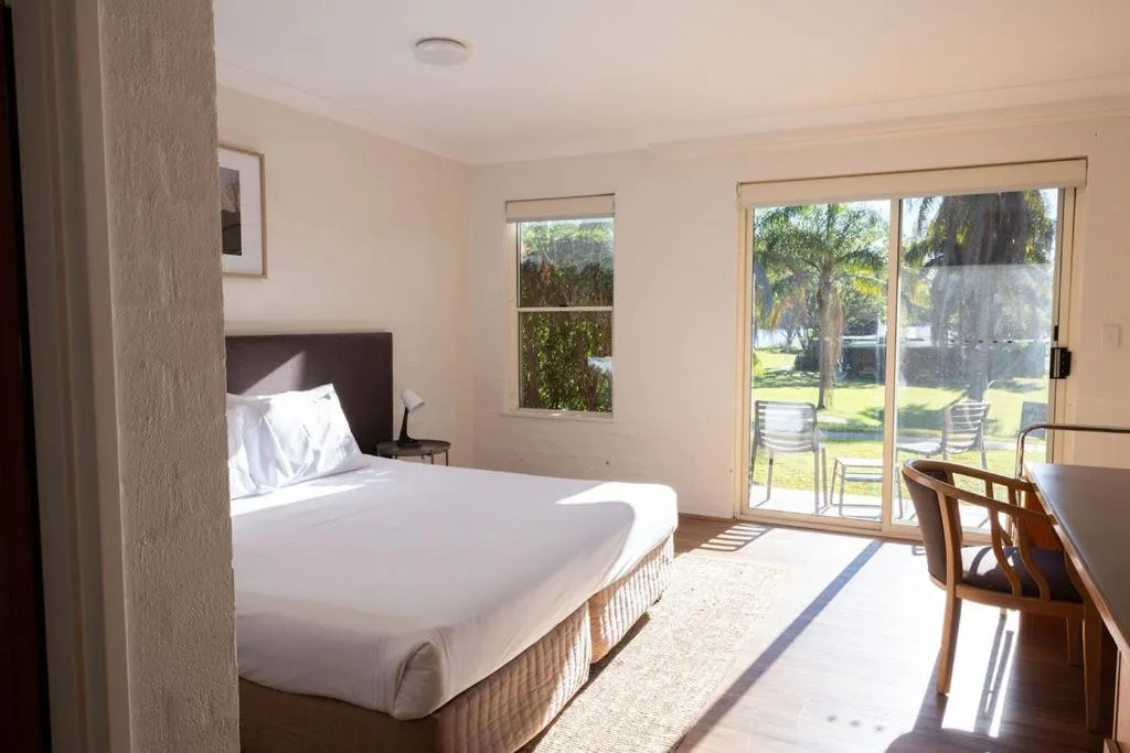 Photo of the whole room, Bed in Wisemans Retreat