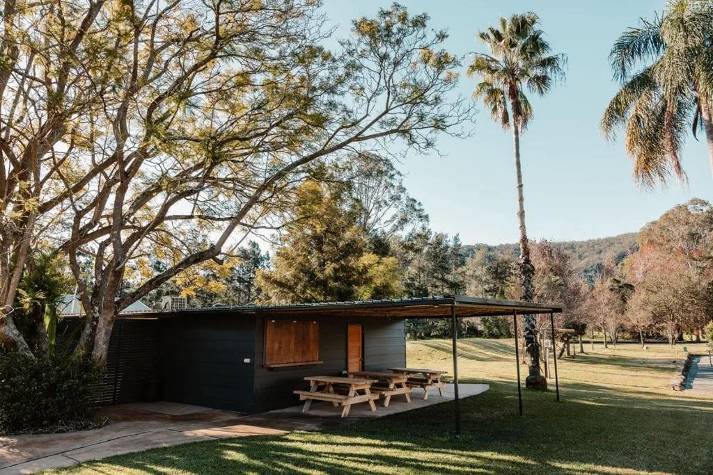 BBQ facilities in Wisemans Retreat